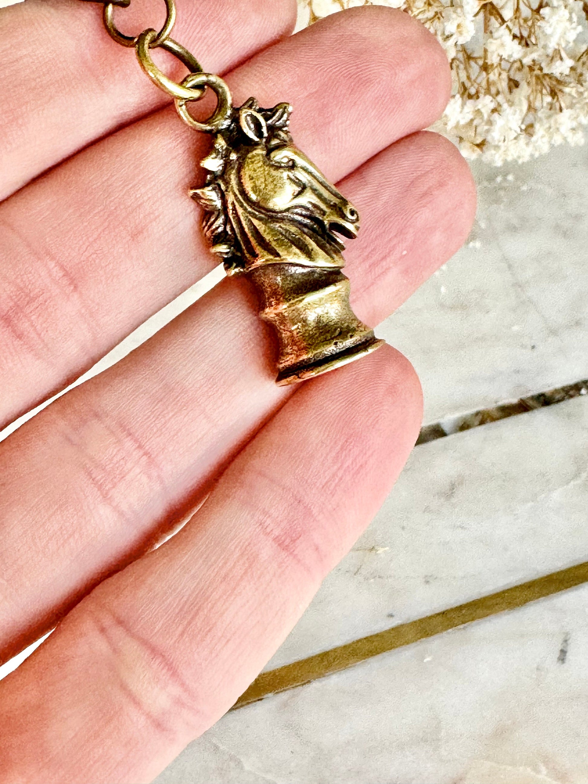 Brass Chess Knight Figurine Keychain, Brass Horse Head Pendant, Fashionable Car Keyring, Chess-mat player gift