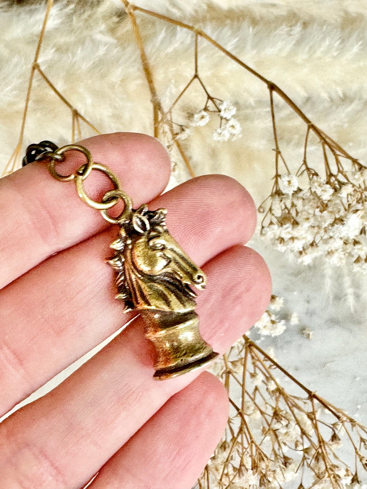 Brass Chess Knight Figurine Keychain, Brass Horse Head Pendant, Fashionable Car Keyring, Chess-mat player gift