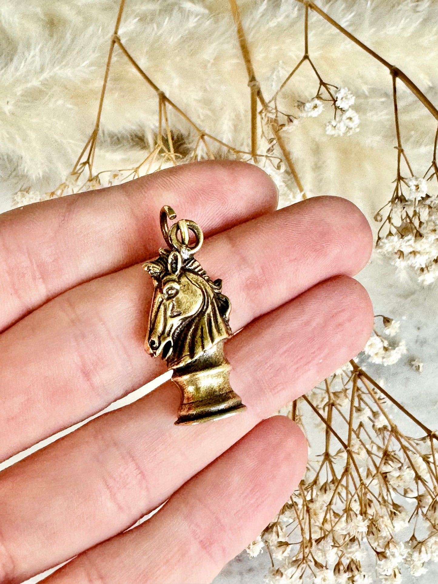 Brass Chess Knight Figurine Keychain, Brass Horse Head Pendant, Fashionable Car Keyring, Chess-mat player gift