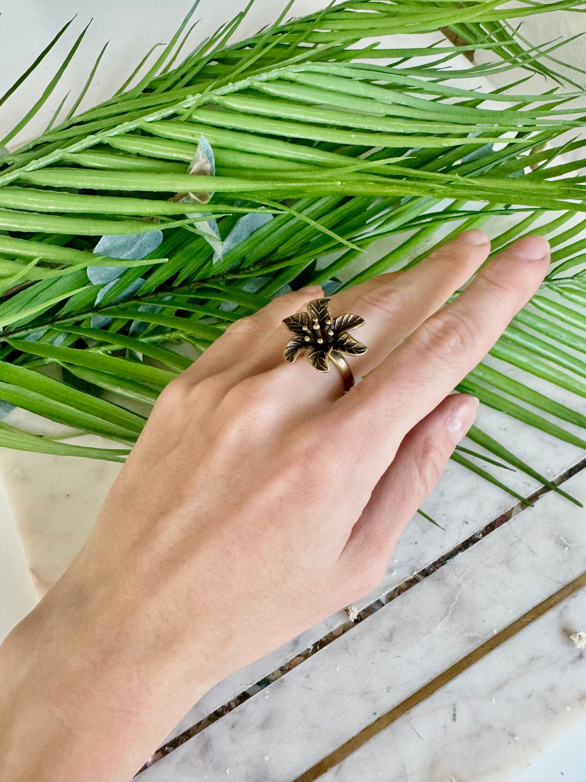Beautiful solid brass lily flower ring, poinsettia Flowers metal ring, blossoming Floral adjustable ring