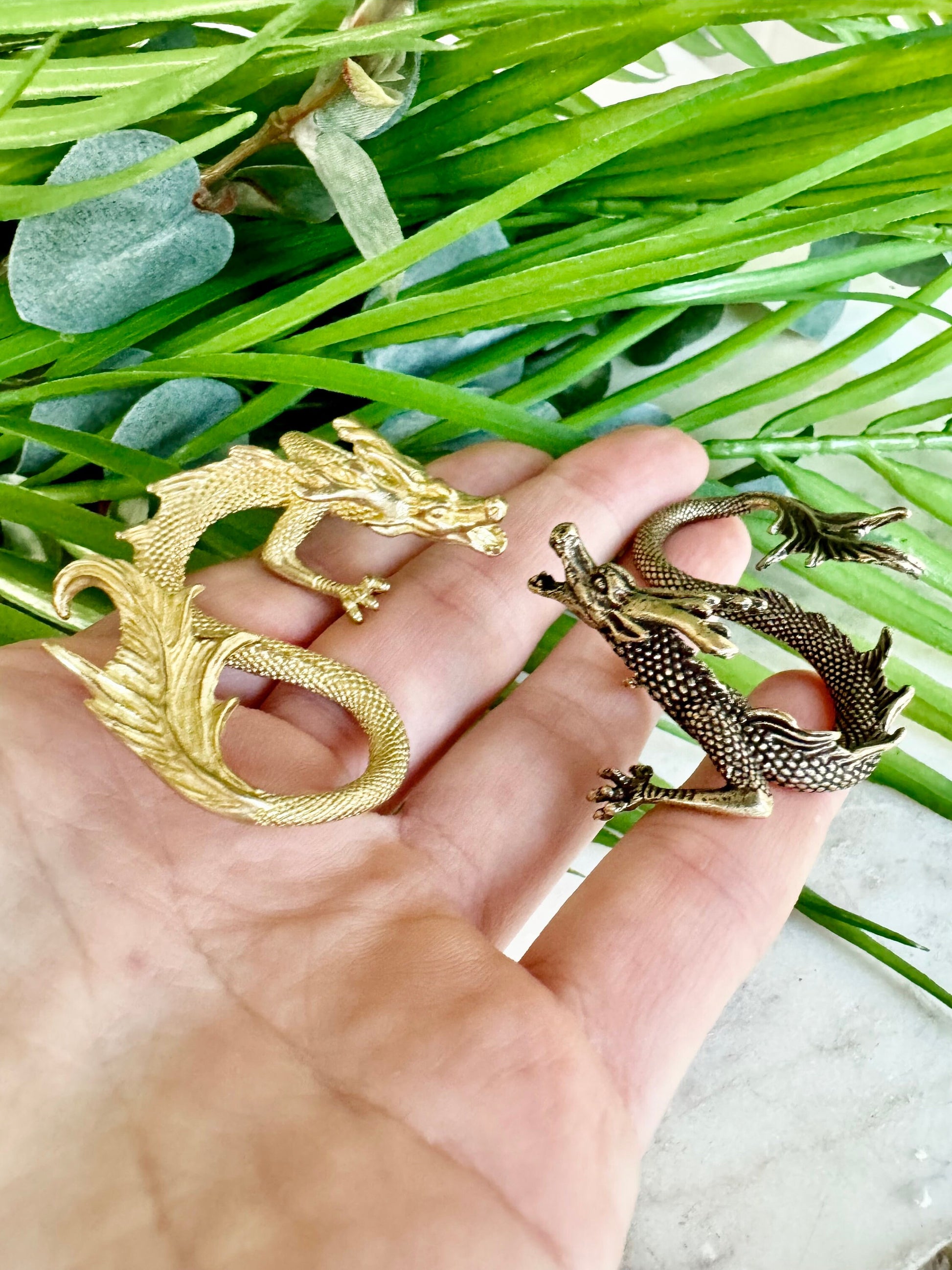 Fighting Dragons solid brass miniature, Chinese Feng Shui Animal Statue, golden dragon statuette, Chinese new year gift, fountain pen rest