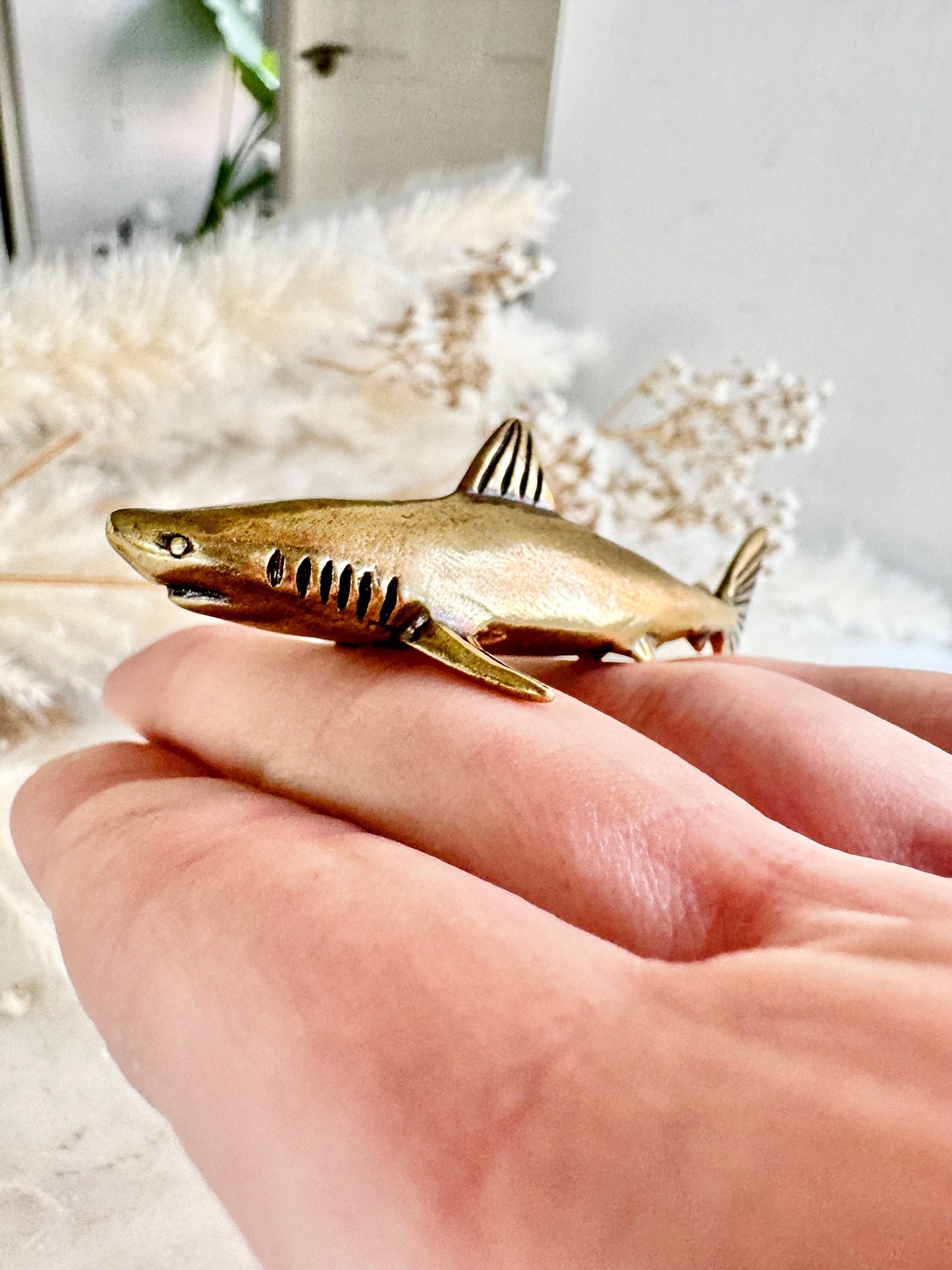 Fine craftsmanship solid brass shark sculpture, shark paperweight, metal sea creatures decoration, adventure lovers gift