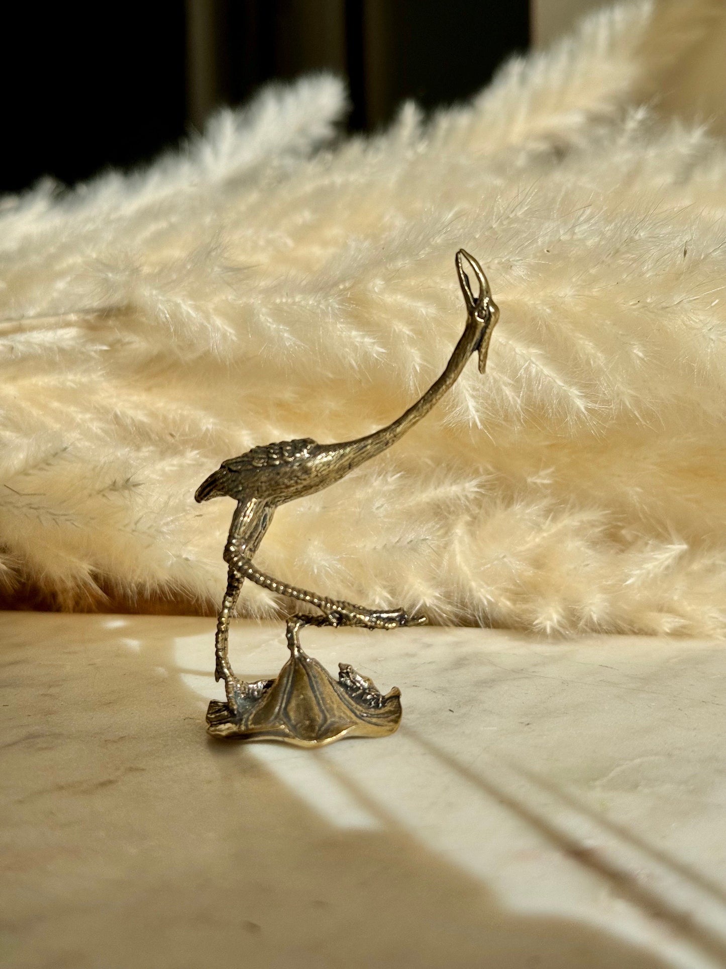 Stunning Solid brass Japanese style crane Statue, heron with a little frog figurine, Stork paperweight gifts, crane plant decoration