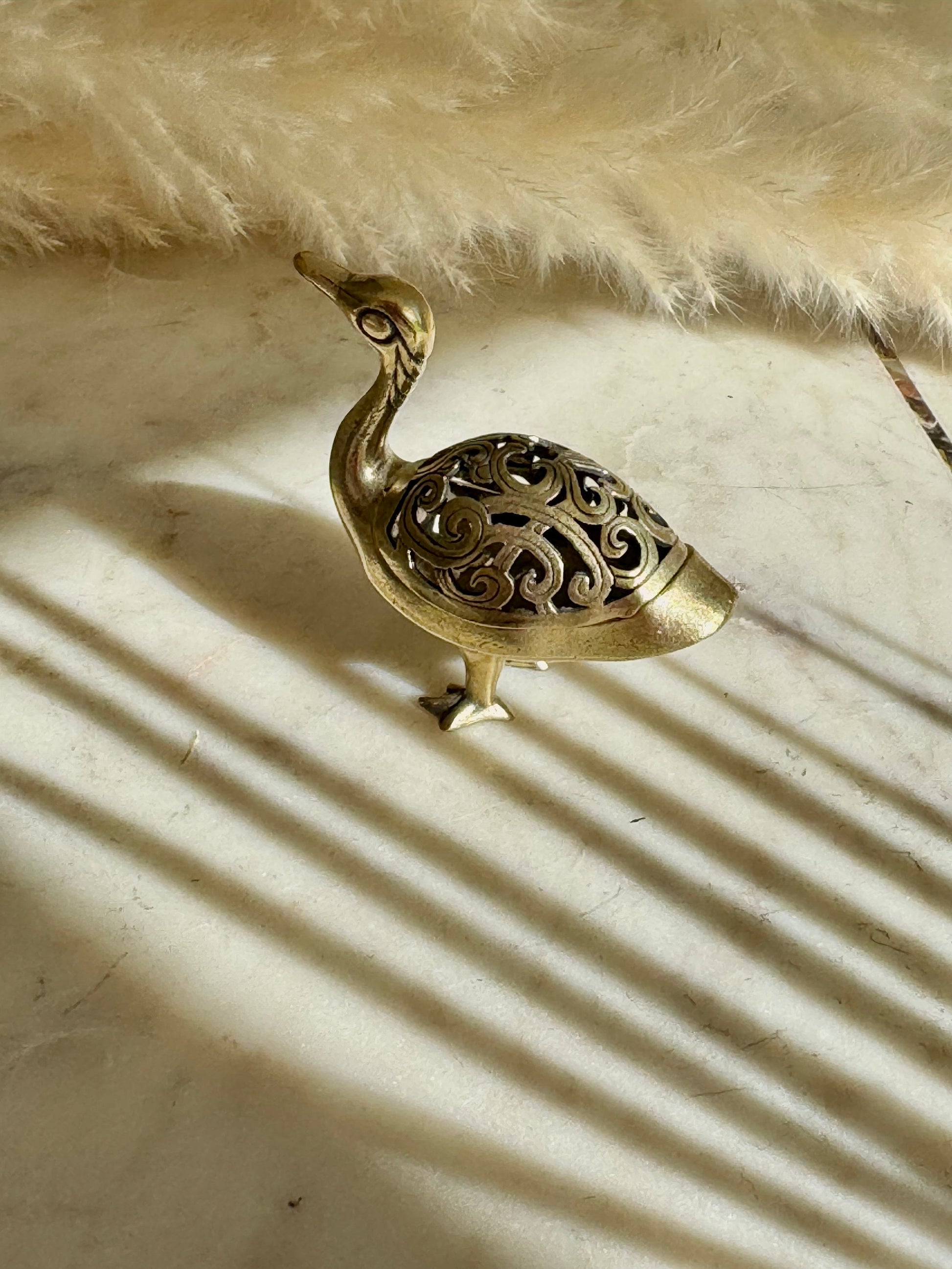 Traditional style brass Bird incense burner, creative incense burner, spiritual incense burner, small duck ornaments