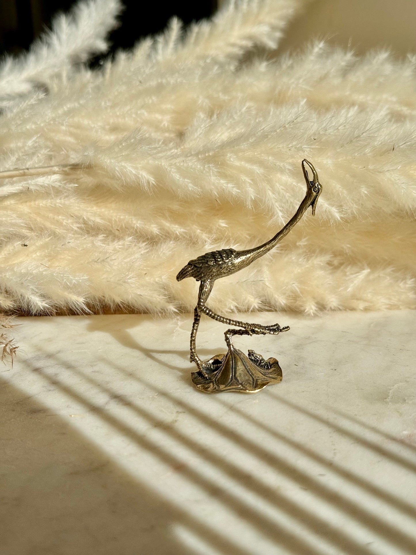 Stunning Solid brass Japanese style crane Statue, heron with a little frog figurine, Stork paperweight gifts, crane plant decoration