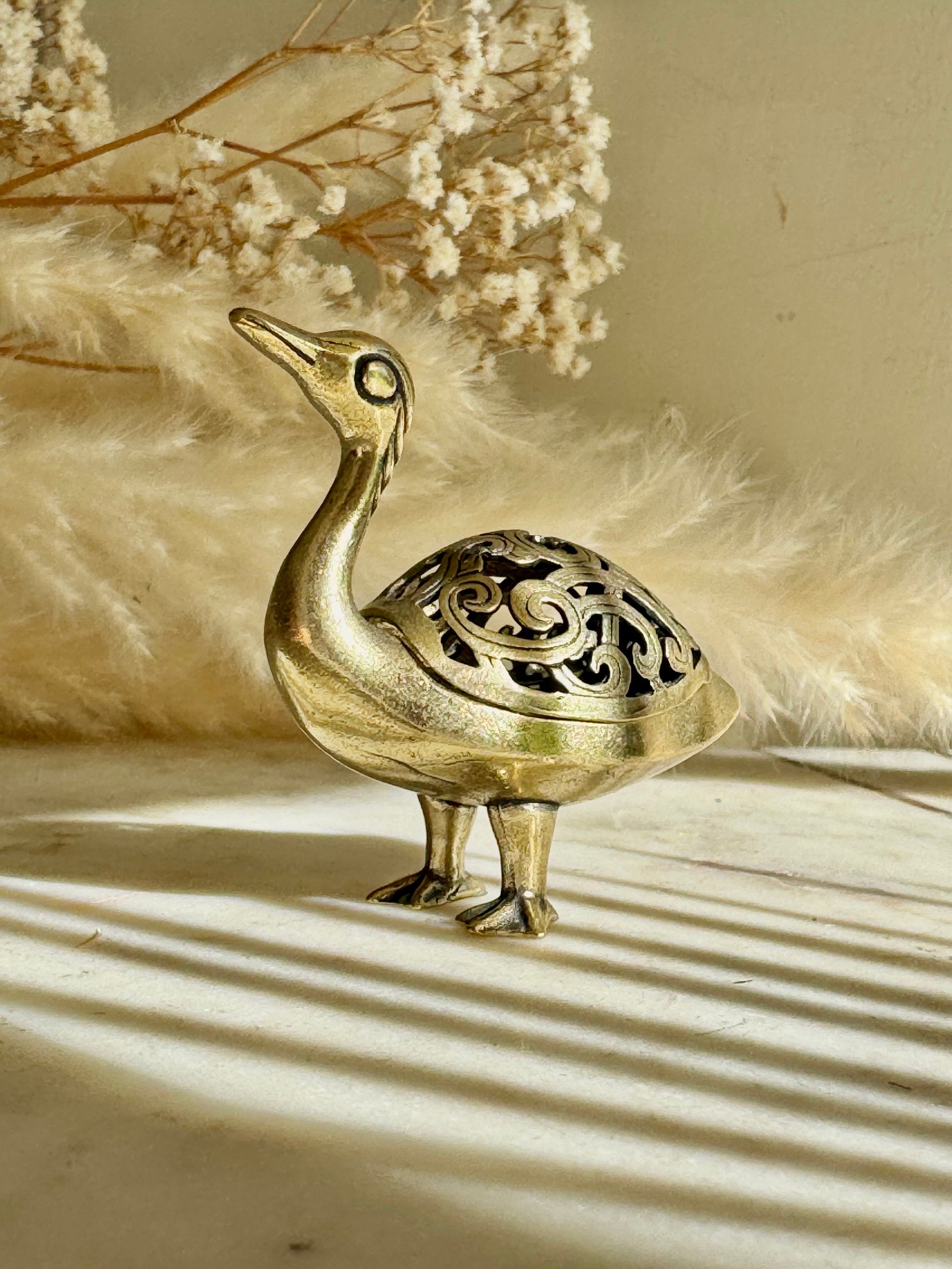 Traditional style brass Bird incense burner, creative incense burner, spiritual incense burner, small duck ornaments