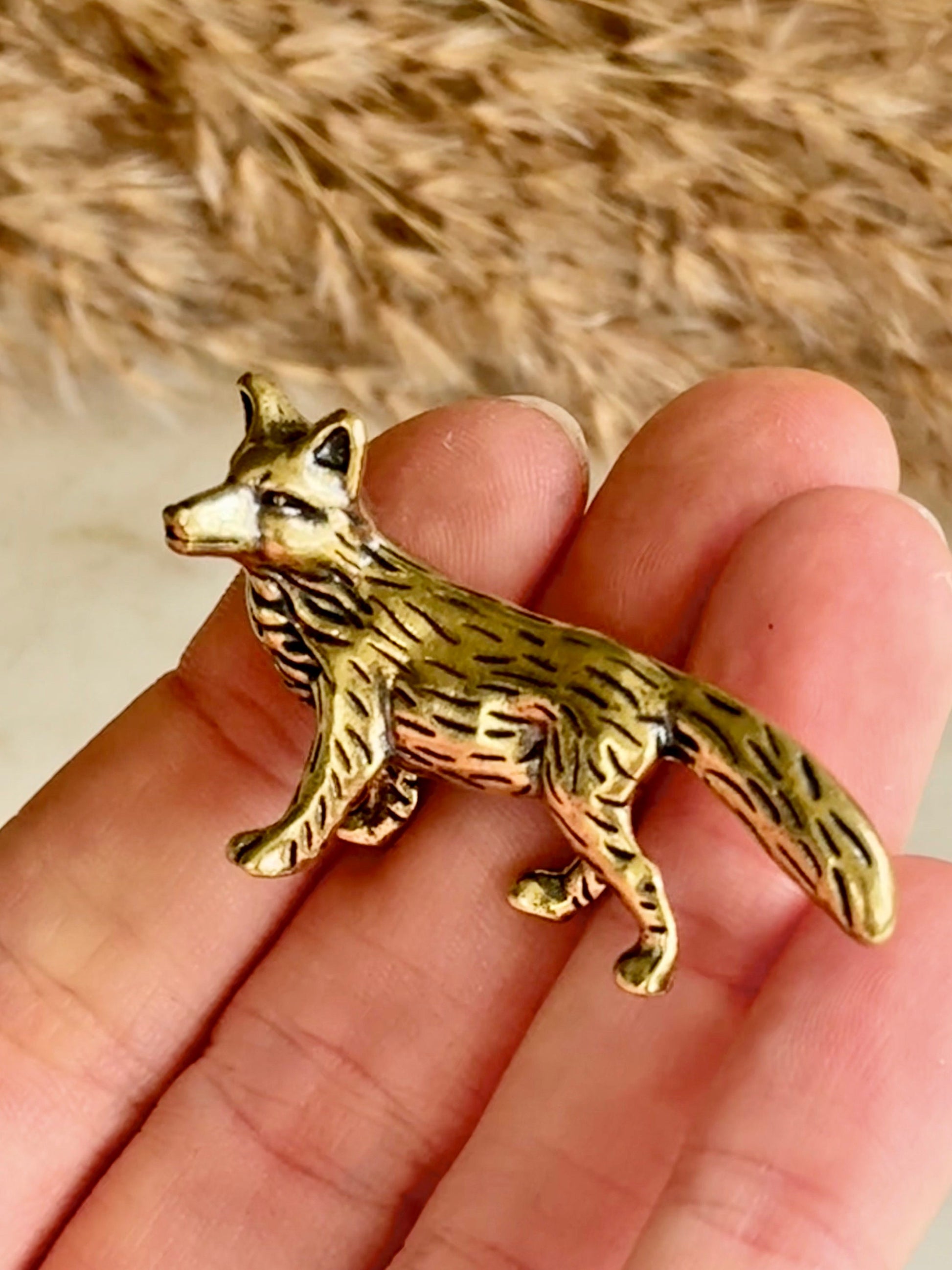 Fine statuette of winter fox, brass fox figurine, fountain pen holder, brush stand, creative little gift