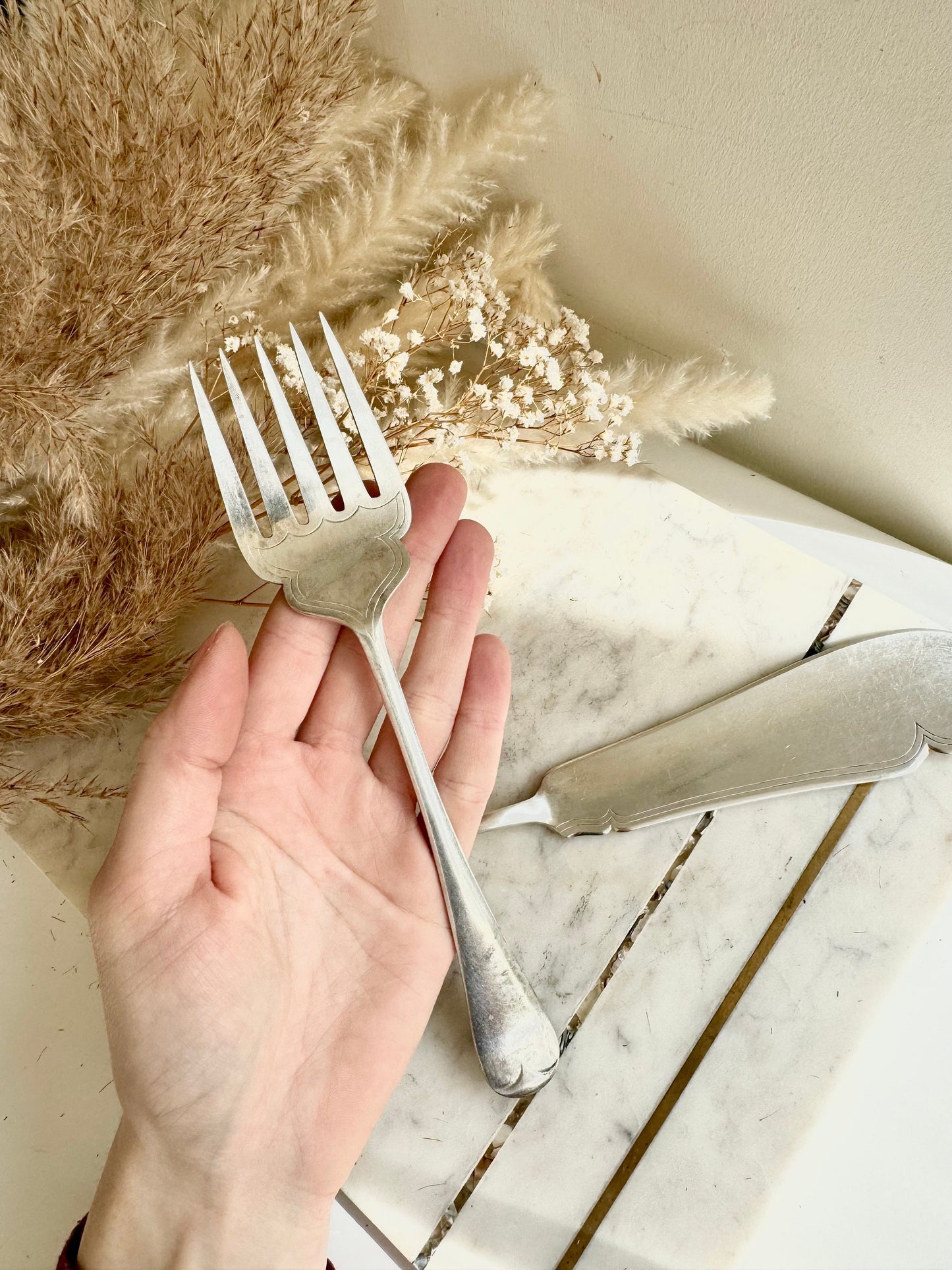 Antique Fish Servers Silver Plated Vintage Pair of Fork and Slice Hanoverian Pattern, Elegant silverware