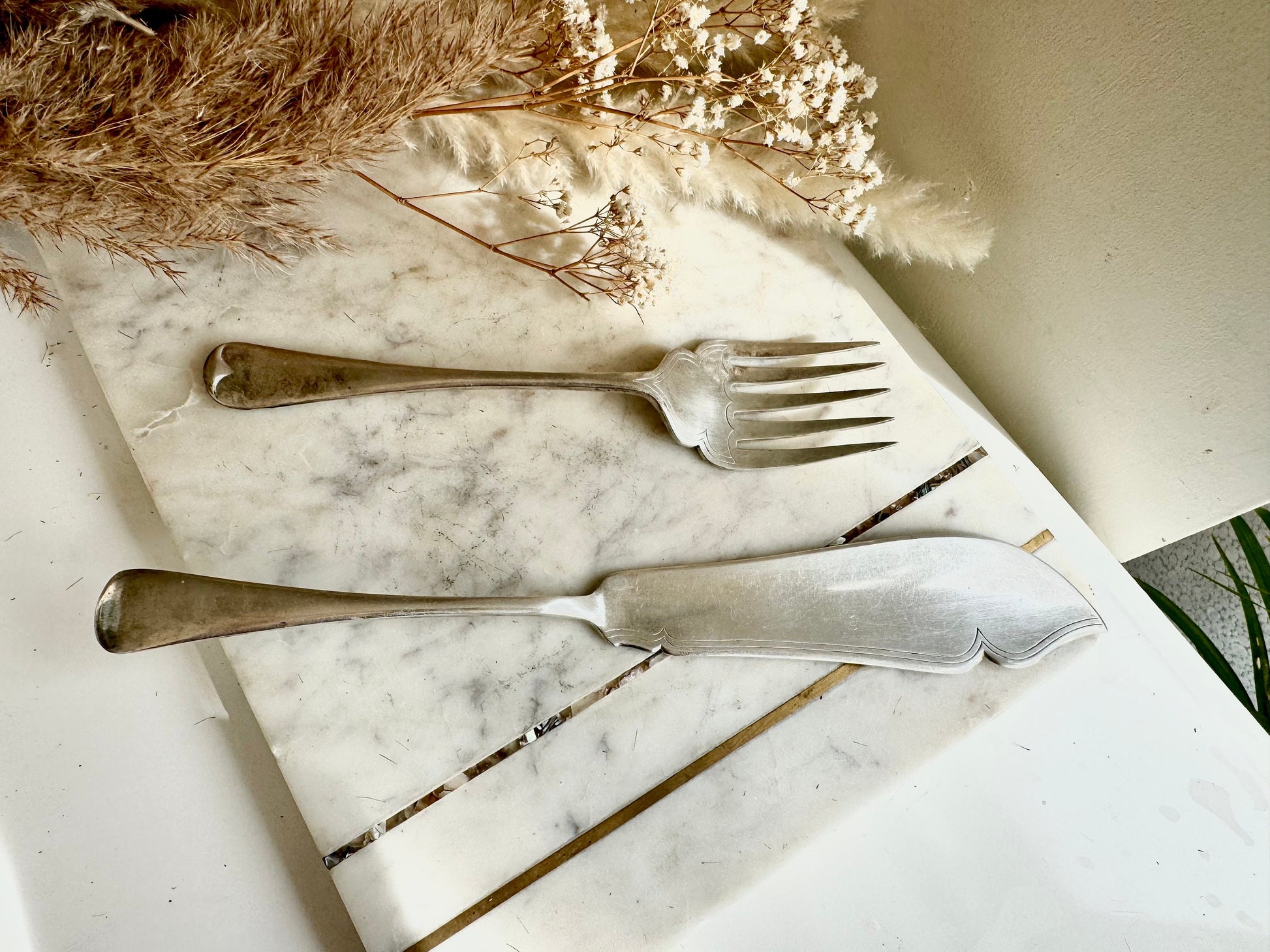 Antique Fish Servers Silver Plated Vintage Pair of Fork and Slice Hanoverian Pattern, Elegant silverware