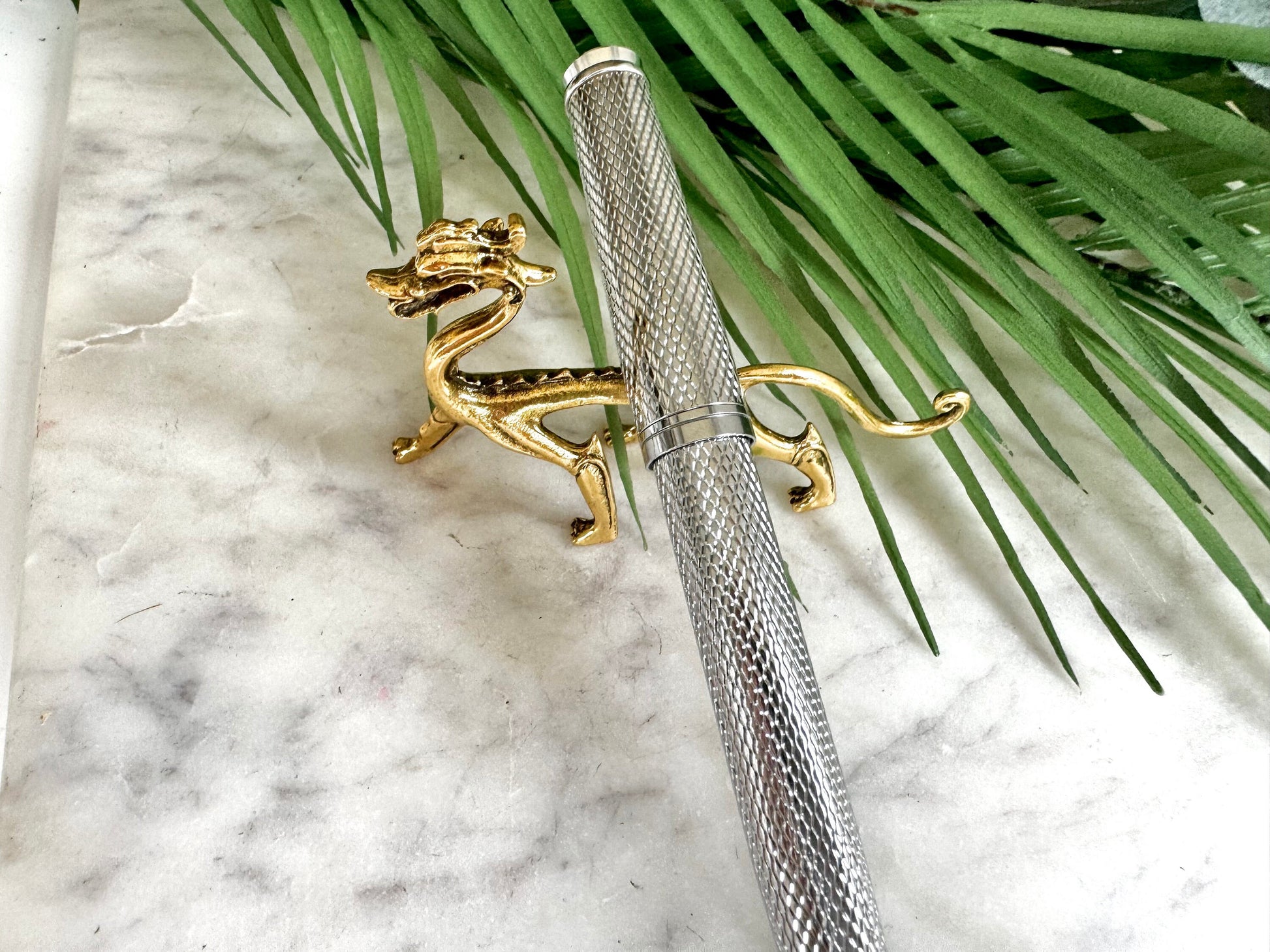 Dragon metal Figurine, Chinese solid brass Feng Shui Animal Kylin Unicorn Statue, Fountain pen rest, Wealth fly Chi-lin