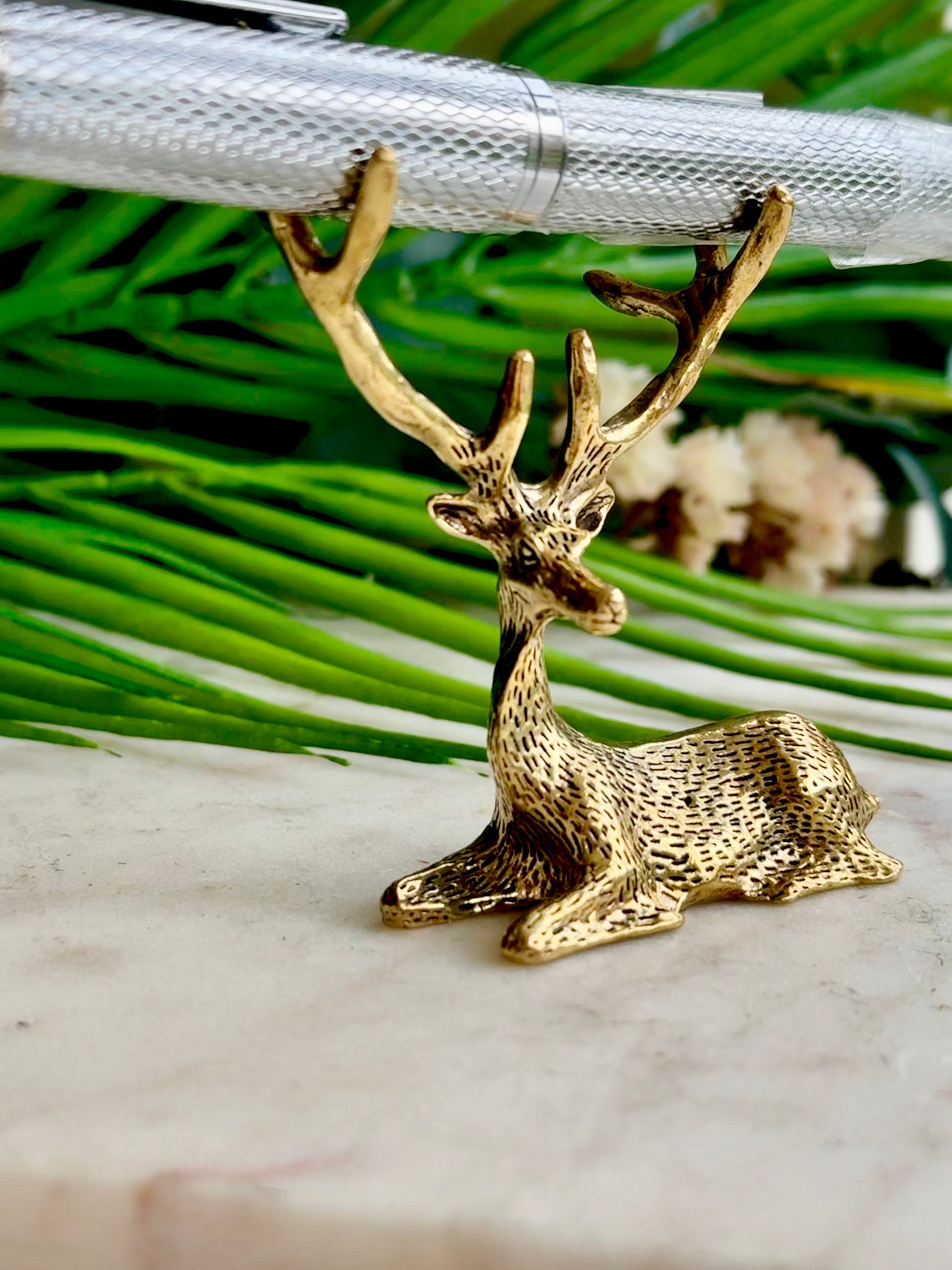 Unique style pen rest, solid brass deer statuette, metal fountain pen rest, Creative Brush holder, Luxury desk accessories, Christmas gift