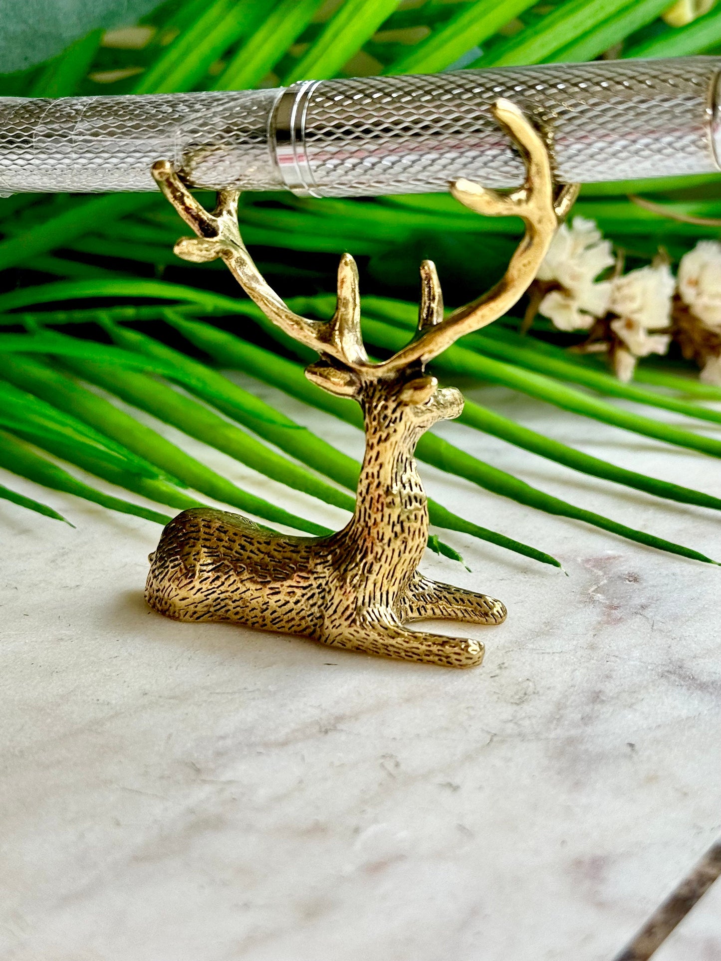 Unique style pen rest, solid brass deer statuette, metal fountain pen rest, Creative Brush holder, Luxury desk accessories, Christmas gift