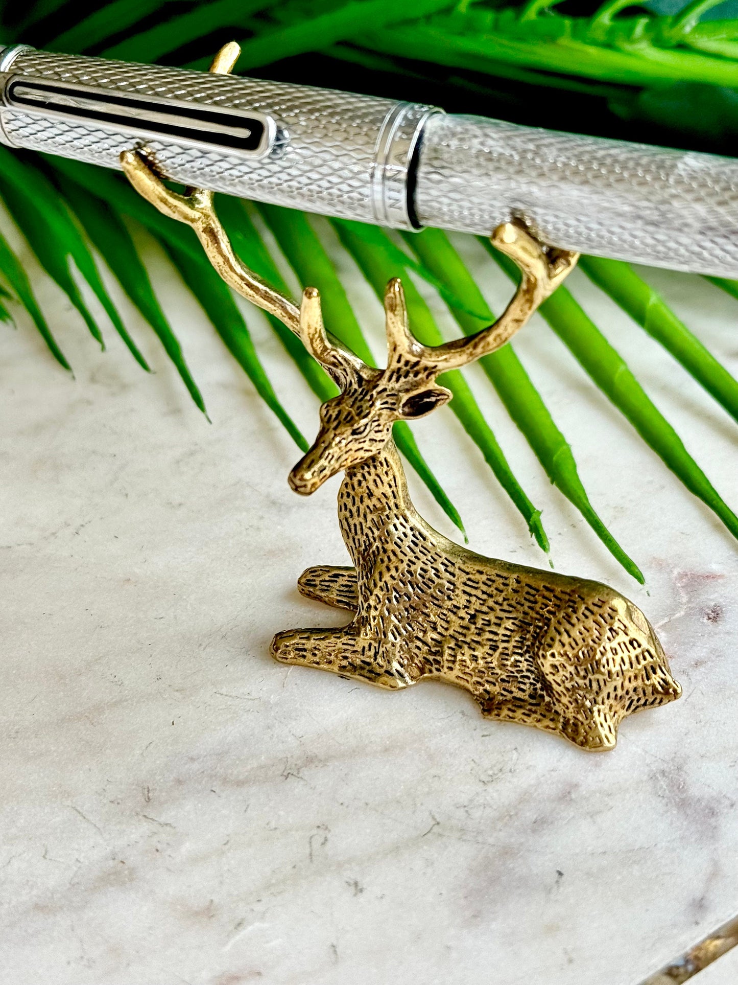 Unique style pen rest, solid brass deer statuette, metal fountain pen rest, Creative Brush holder, Luxury desk accessories, Christmas gift