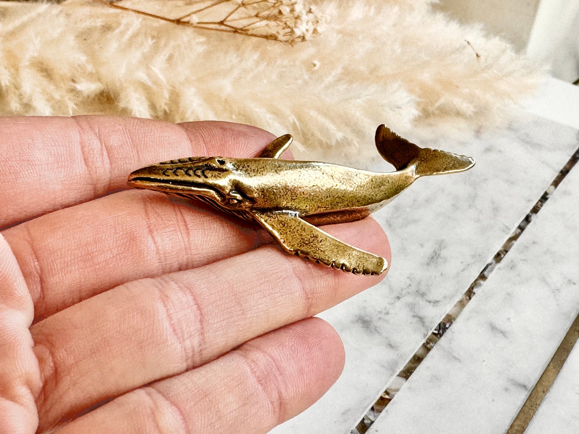Lifelike solid brass sculptures humpback whale figurine, brass sea creatures ornament, paperweight metal figurine, ocean mammal creature