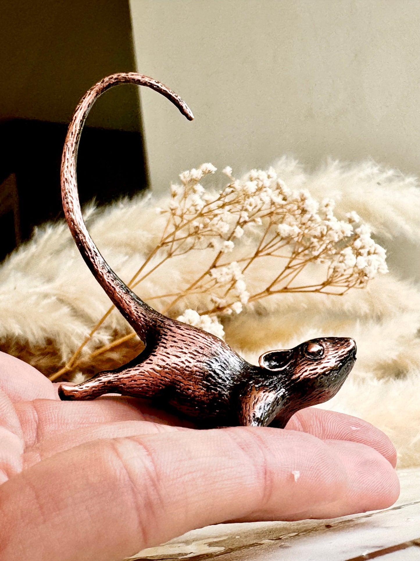 Cute Stretching mouse figurine, metal mouse statuette, cute rat ornament, cool gift