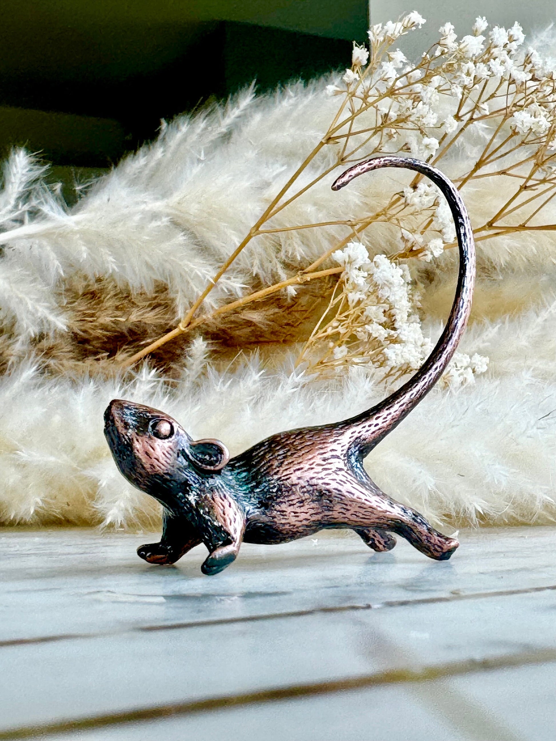Cute Stretching mouse figurine, metal mouse statuette, cute rat ornament, cool gift
