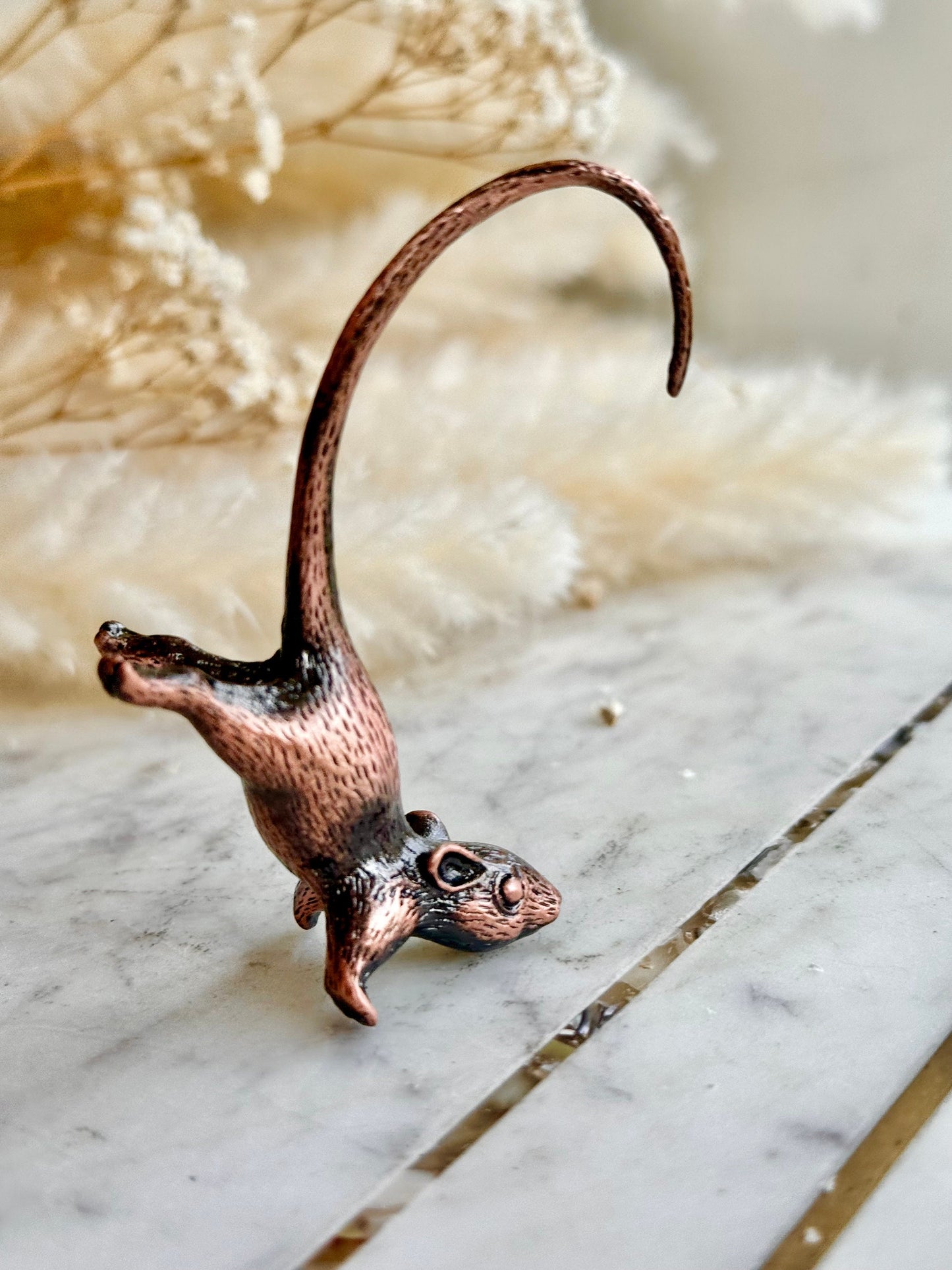 Cute Stretching mouse figurine, metal mouse statuette, cute rat ornament, cool gift