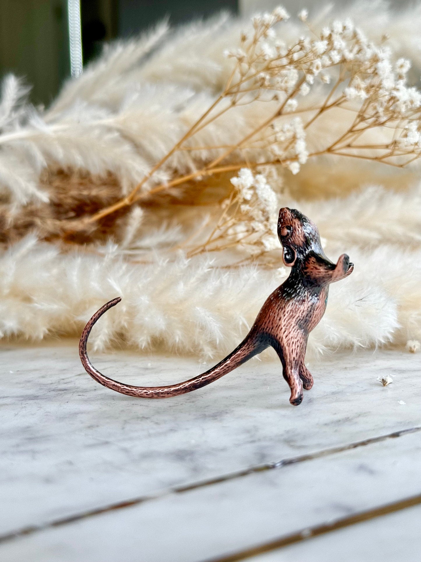 Cute Stretching mouse figurine, metal mouse statuette, cute rat ornament, cool gift