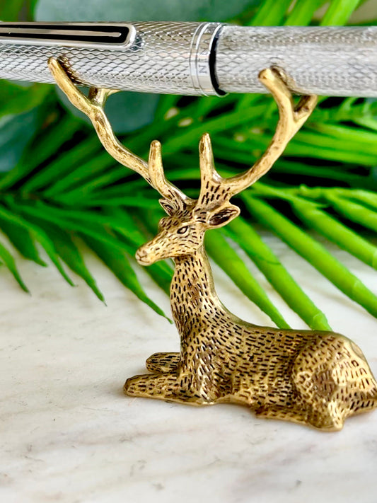 Unique style pen rest, solid brass deer statuette, metal fountain pen rest, Creative Brush holder, Luxury desk accessories, Christmas gift