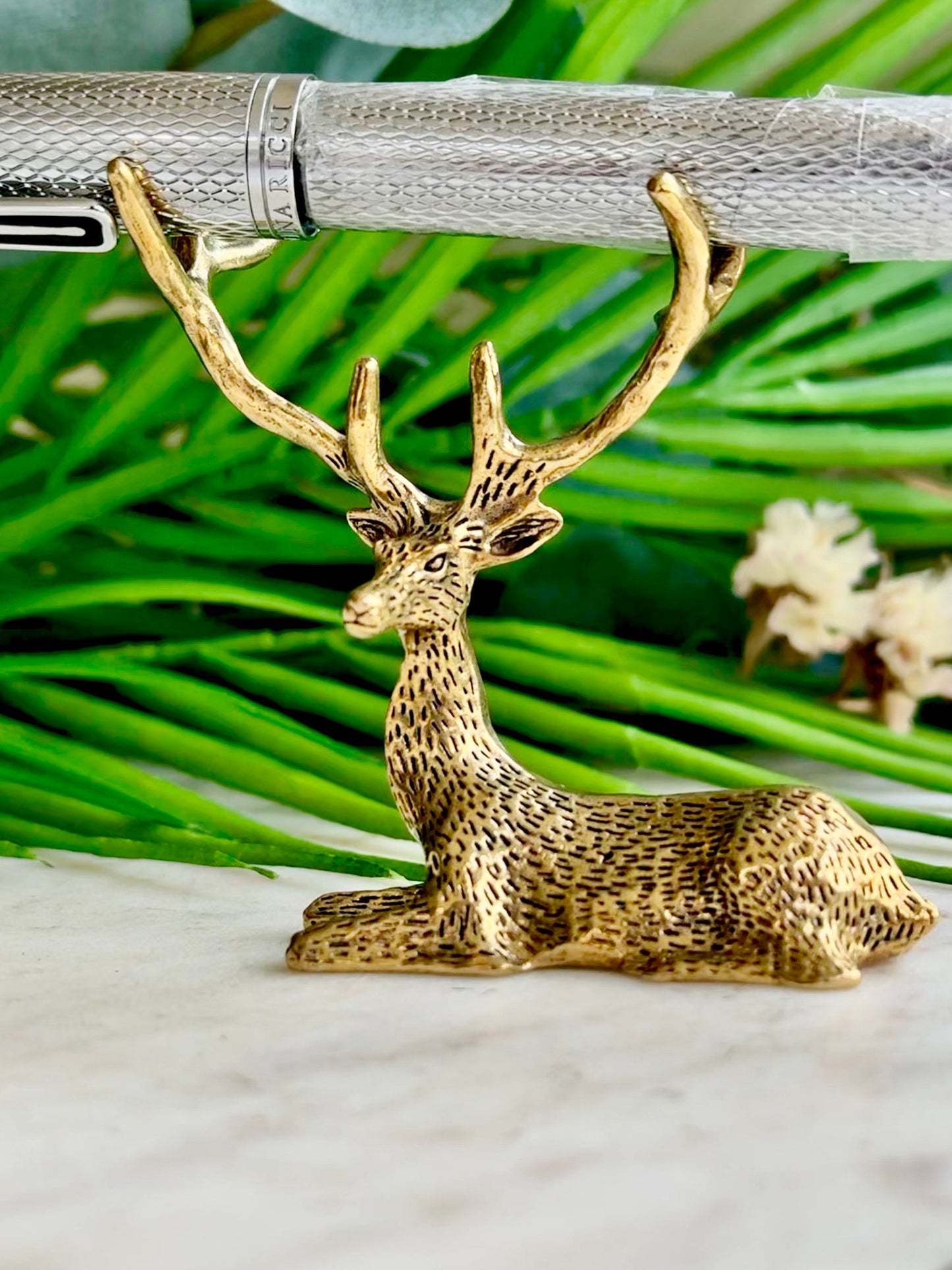 Unique style pen rest, solid brass deer statuette, metal fountain pen rest, Creative Brush holder, Luxury desk accessories, Christmas gift