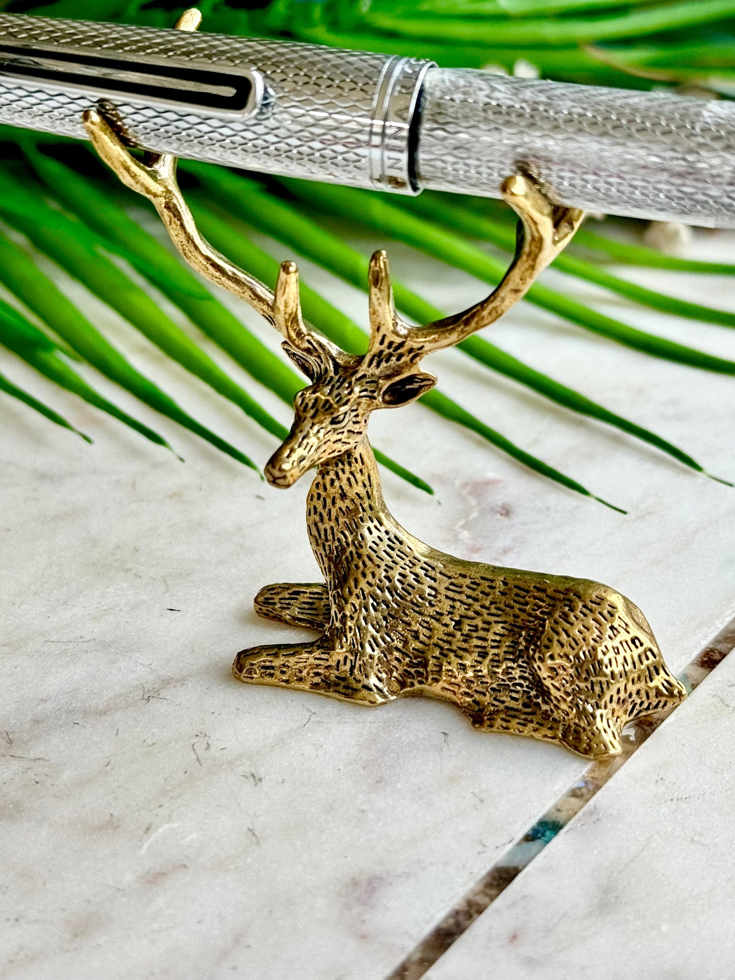 Unique style pen rest, solid brass deer statuette, metal fountain pen rest, Creative Brush holder, Luxury desk accessories, Christmas gift