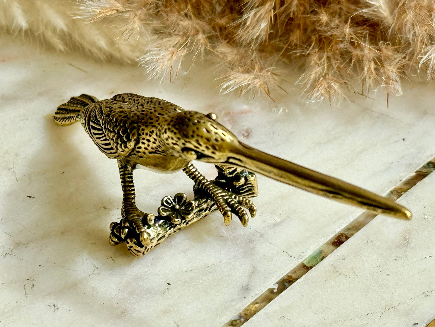 Charming Hummingbird Sculpture - Brass Spring Blossom Ornamen