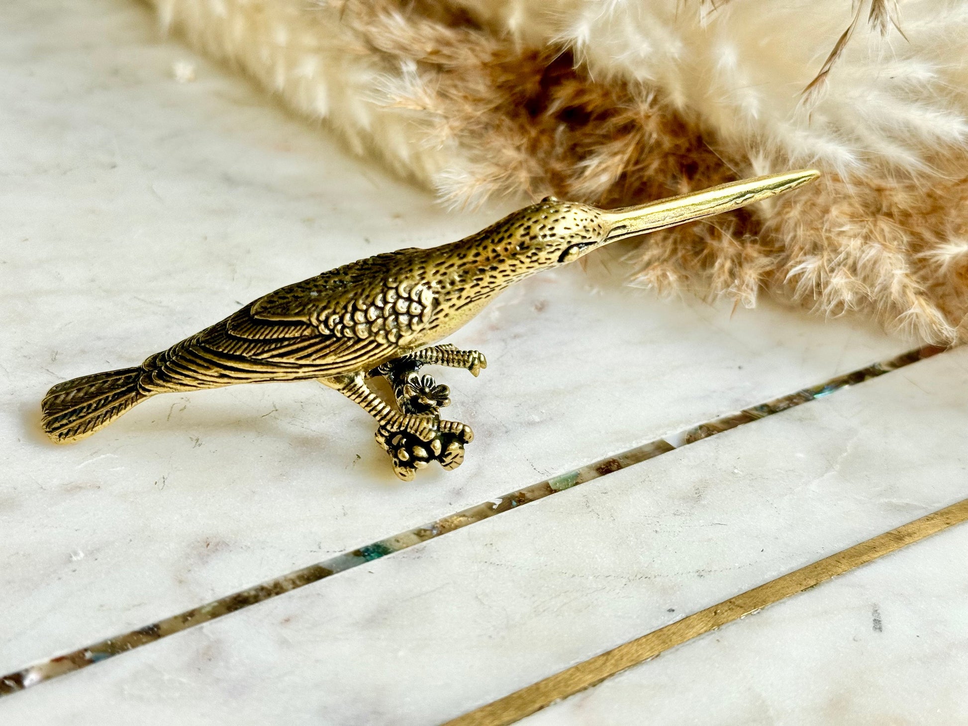 Charming Hummingbird Sculpture - Brass Spring Blossom Ornamen
