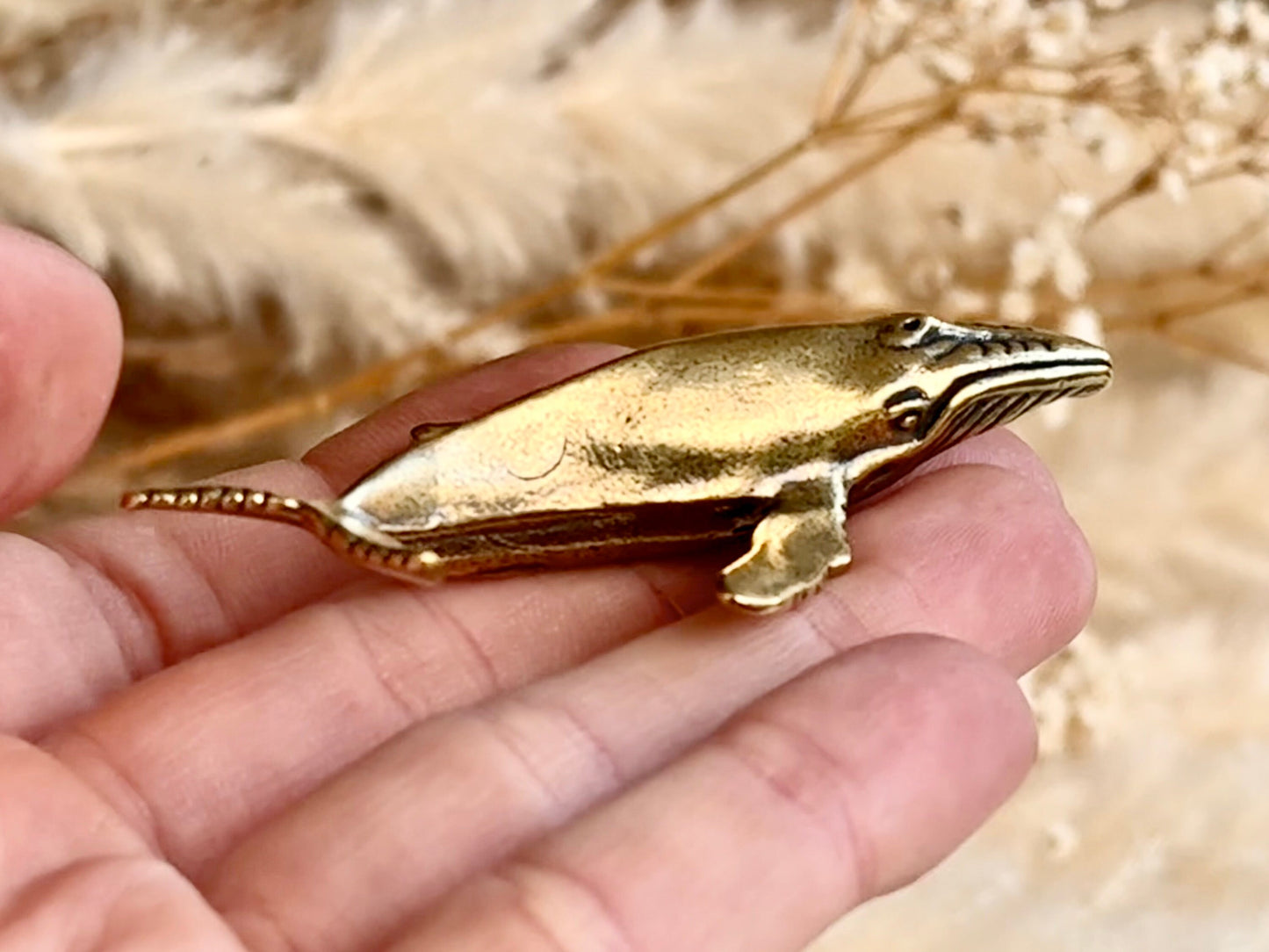 Lifelike solid brass sculptures humpback whale figurine, brass sea creatures ornament, paperweight metal figurine, ocean mammal creature