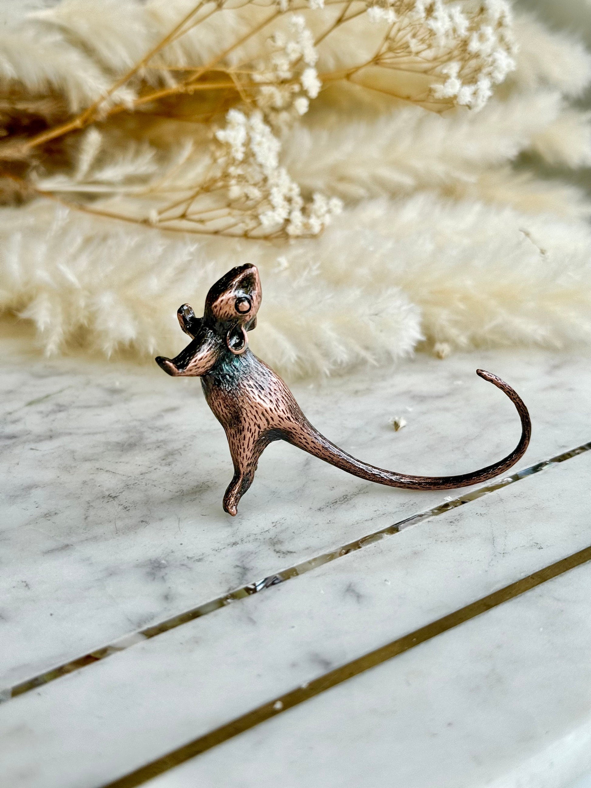 Cute Stretching mouse figurine, metal mouse statuette, cute rat ornament, cool gift