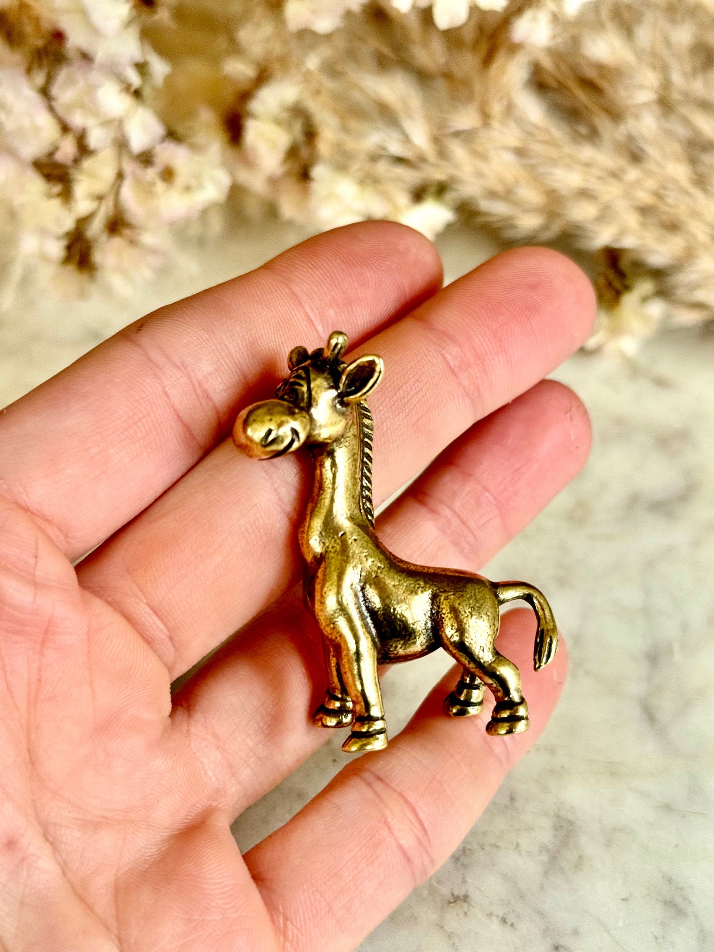 Traditional style Smiley giraffe, Fine lifelike solid brass copper giraffe statuette, Safari decor, Miniature zoo collection, Animal lover g