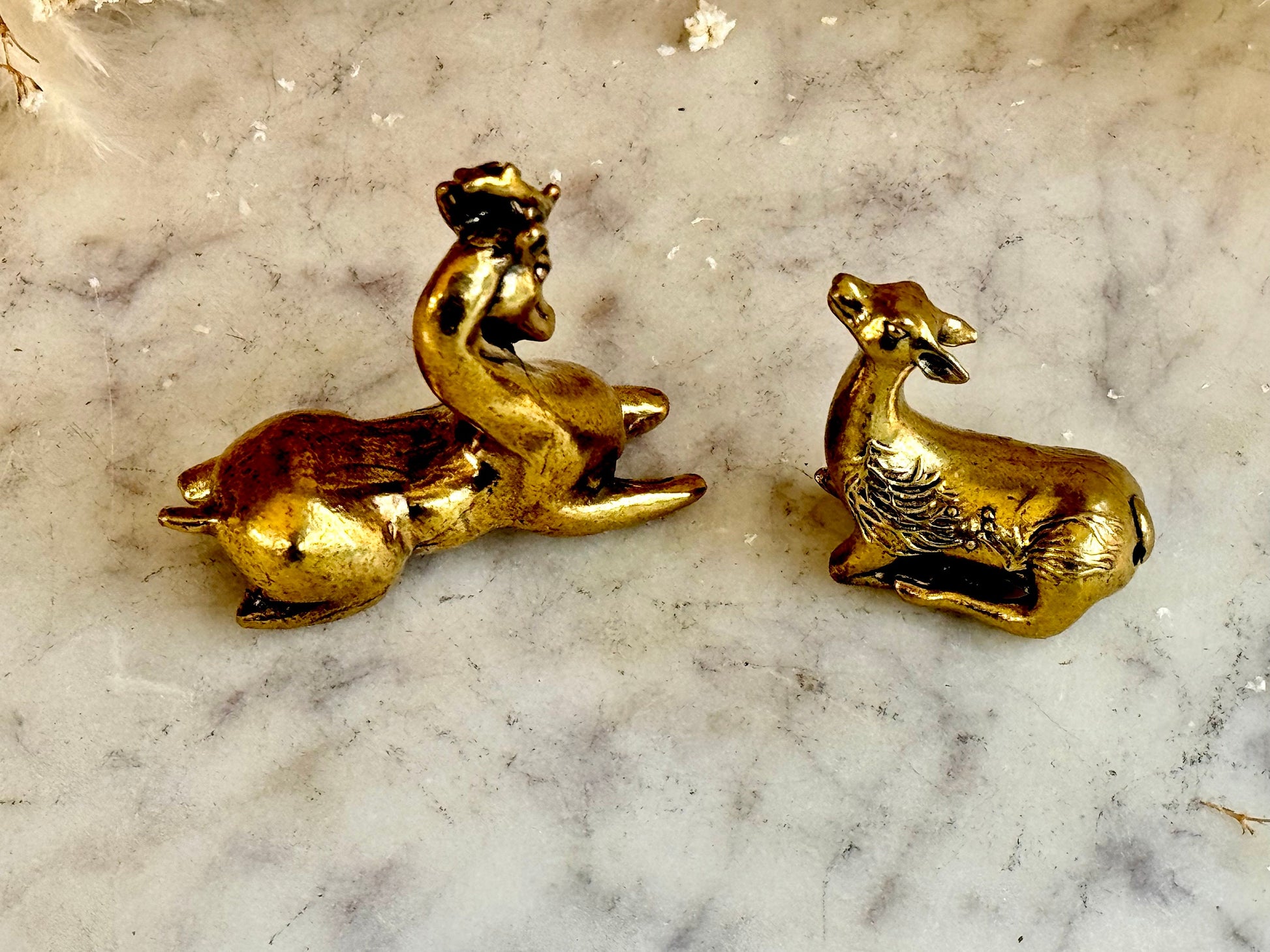 Beautiful Brass Sika Deer Desk Ornaments and Pen Rest - traditional Style Animal Figurines, Decorative Desk Accessories for Home Decor