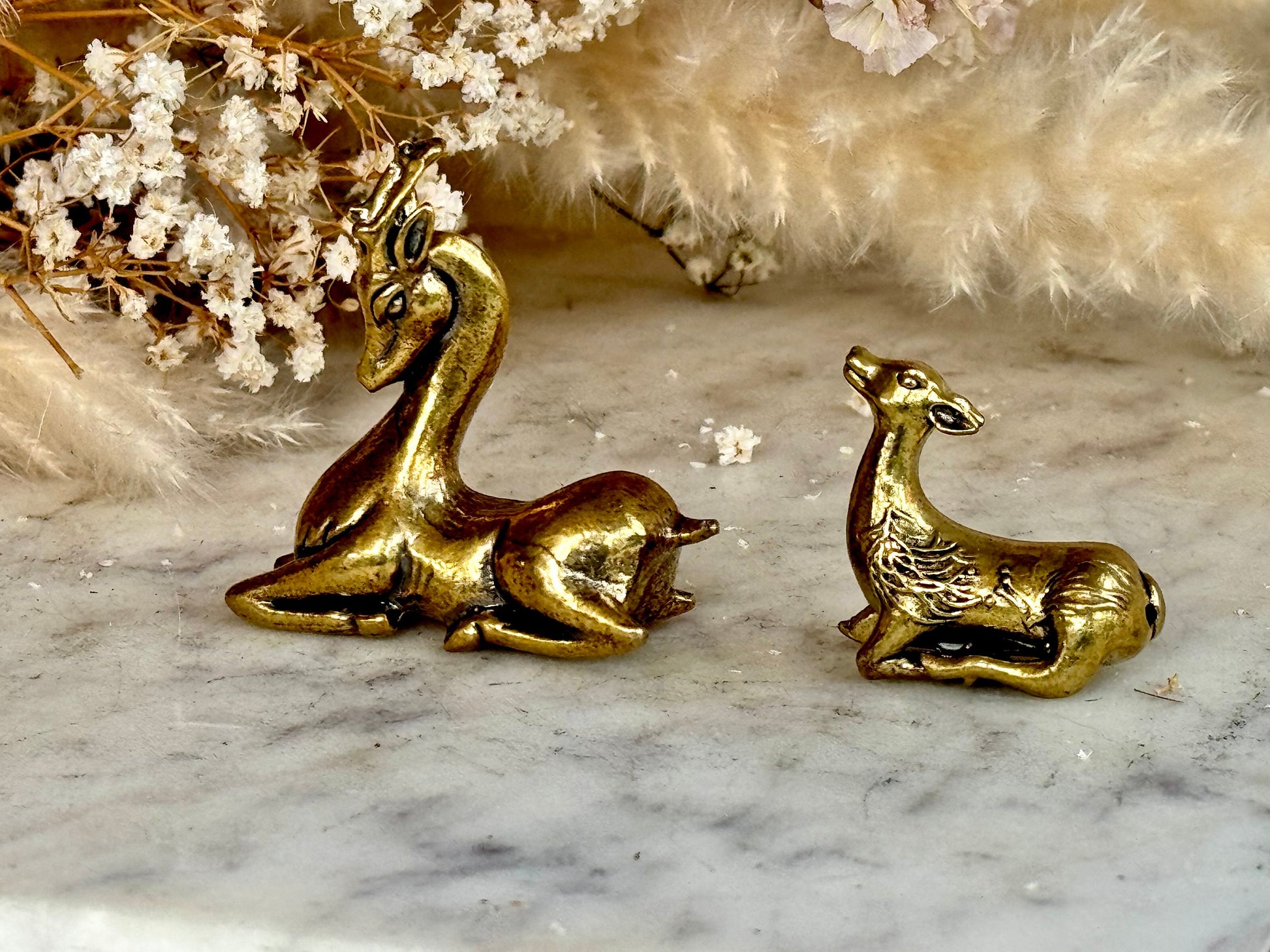 Beautiful Brass Sika Deer Desk Ornaments and Pen Rest - traditional Style Animal Figurines, Decorative Desk Accessories for Home Decor