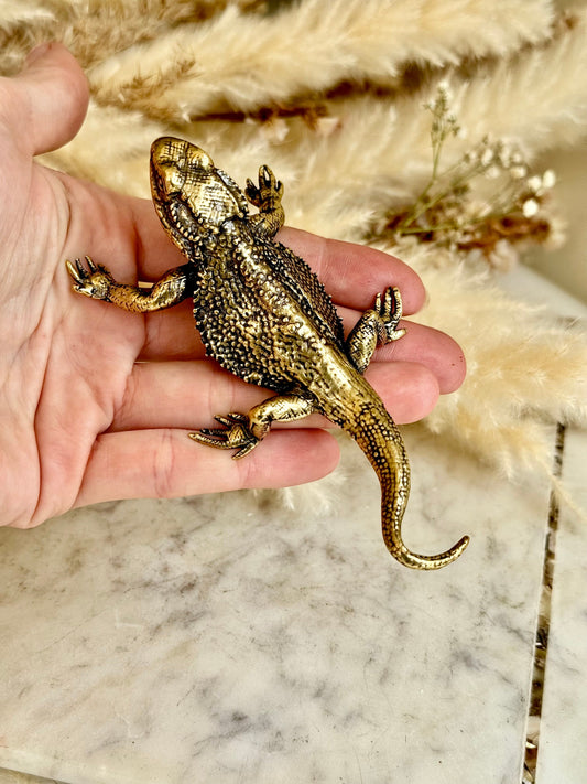 Fine lifelike Brass Bearded dragon Miniature, dragon sculpture, lizard figurine, solid brass figurine, Iguana ornament, metal reptile