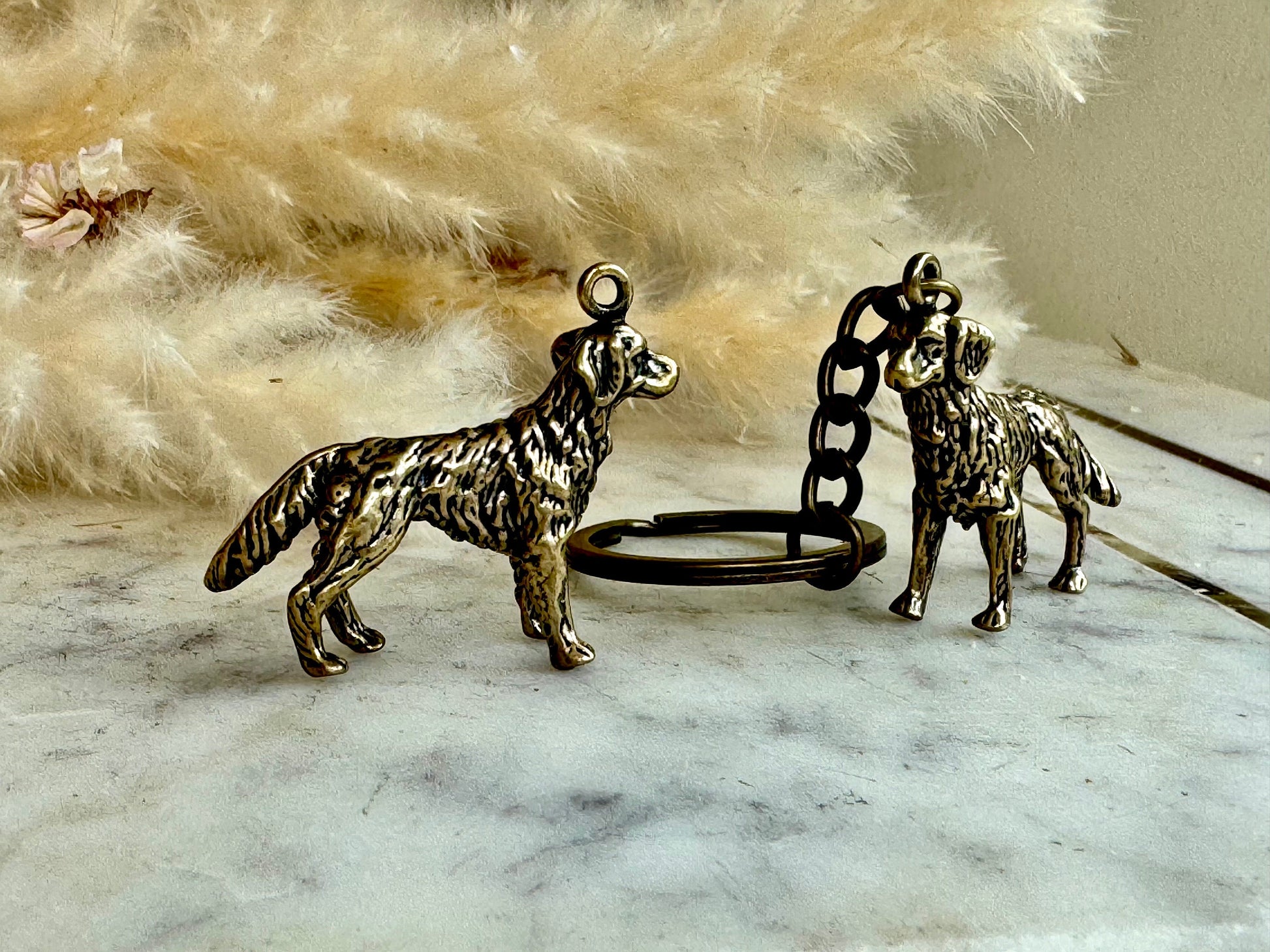 Lifelike Golden retriever keyring, solid brass dog workmanship, Metal retriever pendant
