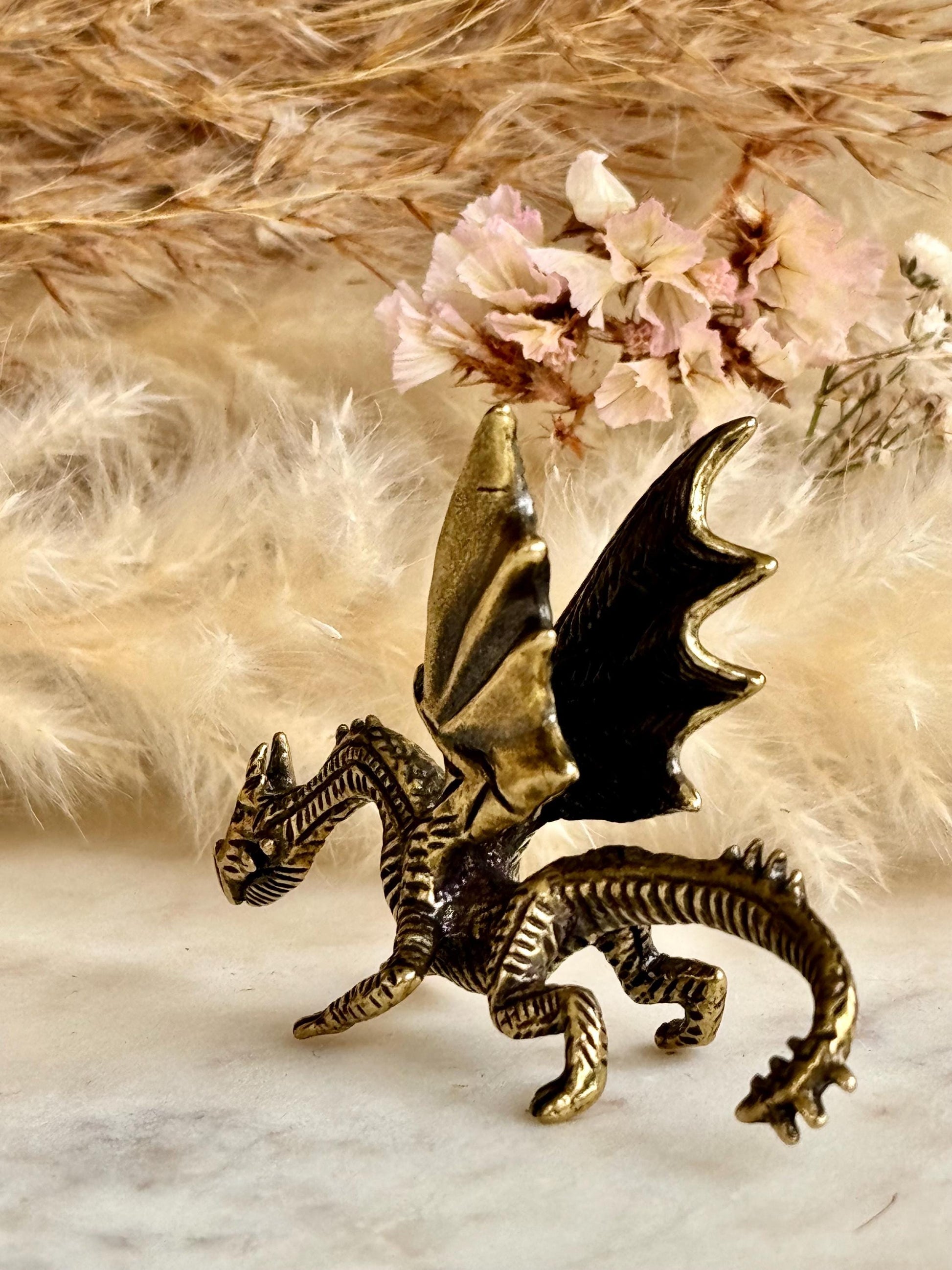Beautiful Dragon solid brass miniature, Western dragon Statue, golden dragon statuette, Beautiful fighting dragon ornament