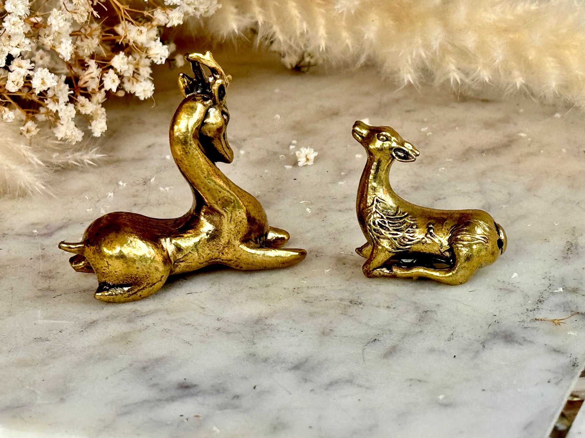 Beautiful Brass Sika Deer Desk Ornaments and Pen Rest - traditional Style Animal Figurines, Decorative Desk Accessories for Home Decor