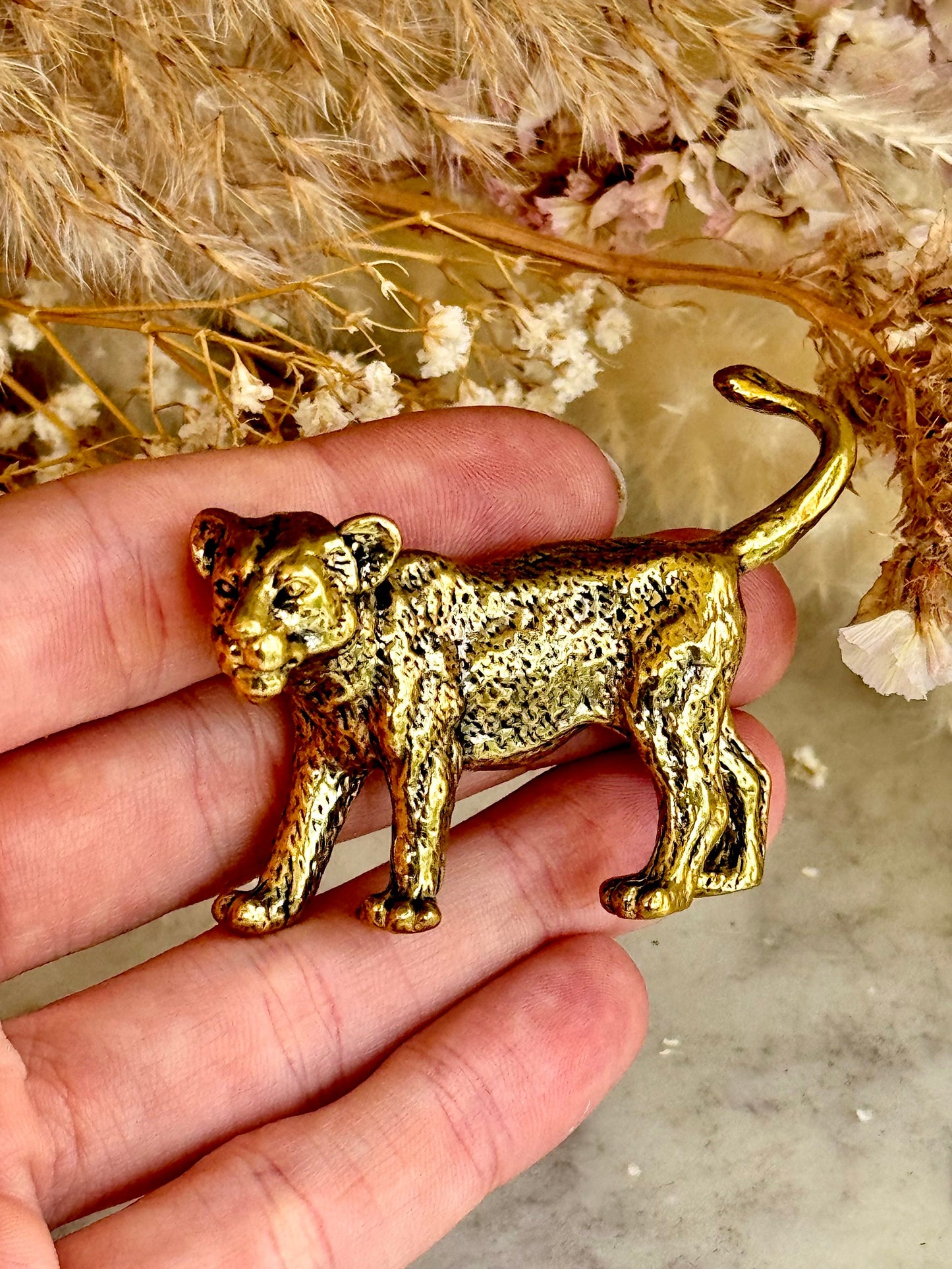 Vintage style Baby lion Brass figurine, Solid Brass Hand Carved Lion Statue, lion cub desktop decoration, collectible brass figurine