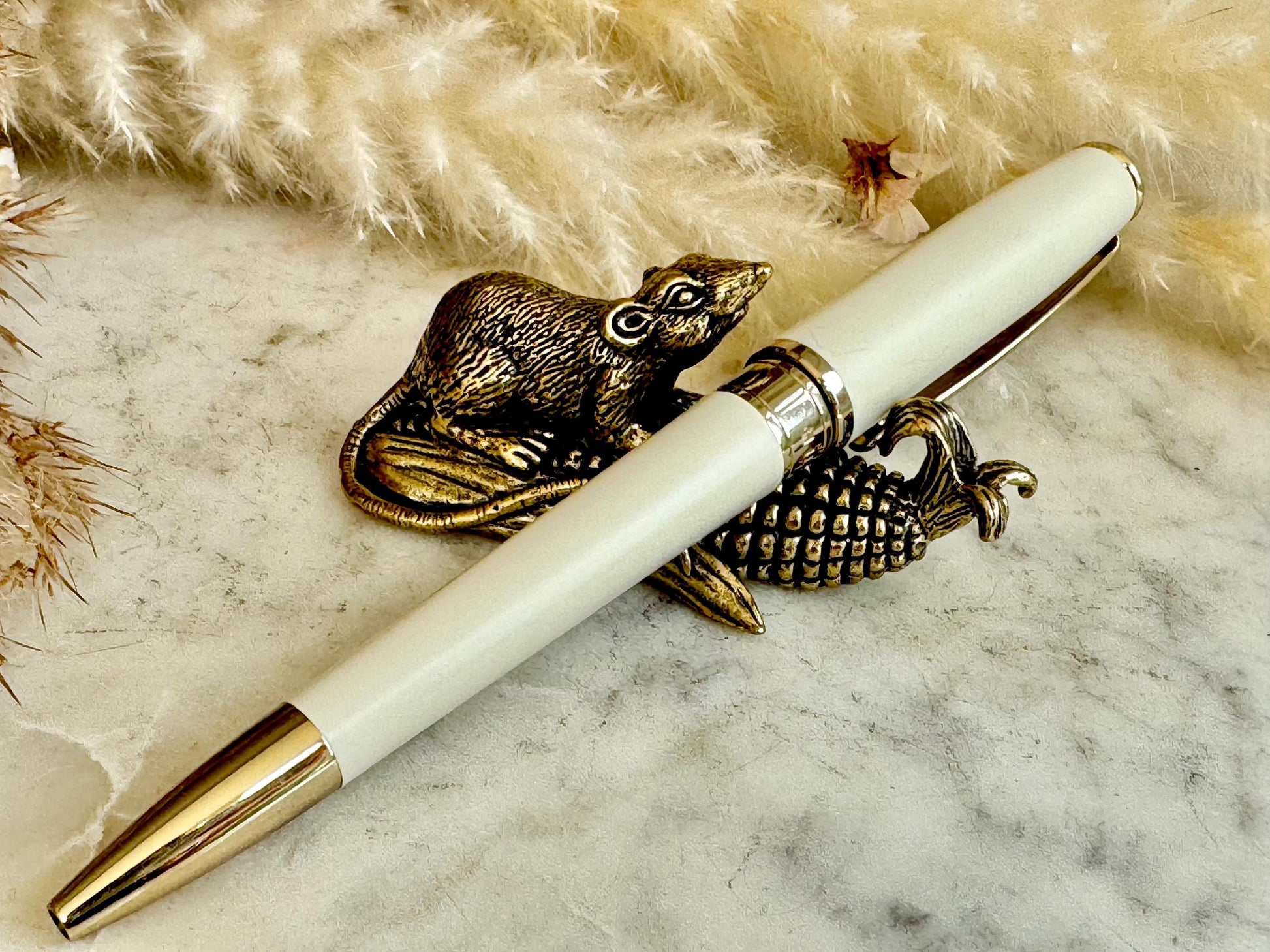 Solid brass mouse on a corn statuette, Mouse and maze figurine, Creative Desktop ornament, Fountain Pen rest, Novelty gift, gift for loved