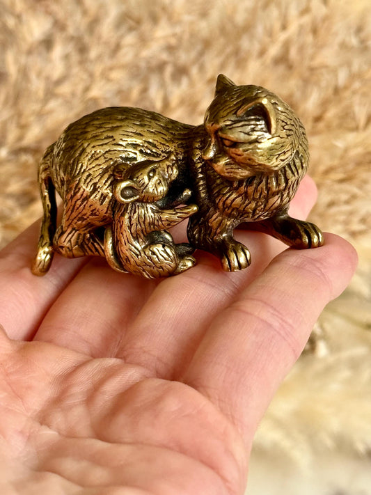 Solid Brass Cat with a mouse, resting cat metal figurine, solid brass cat friendship statue, traditional style kitten miniature, cat lover g