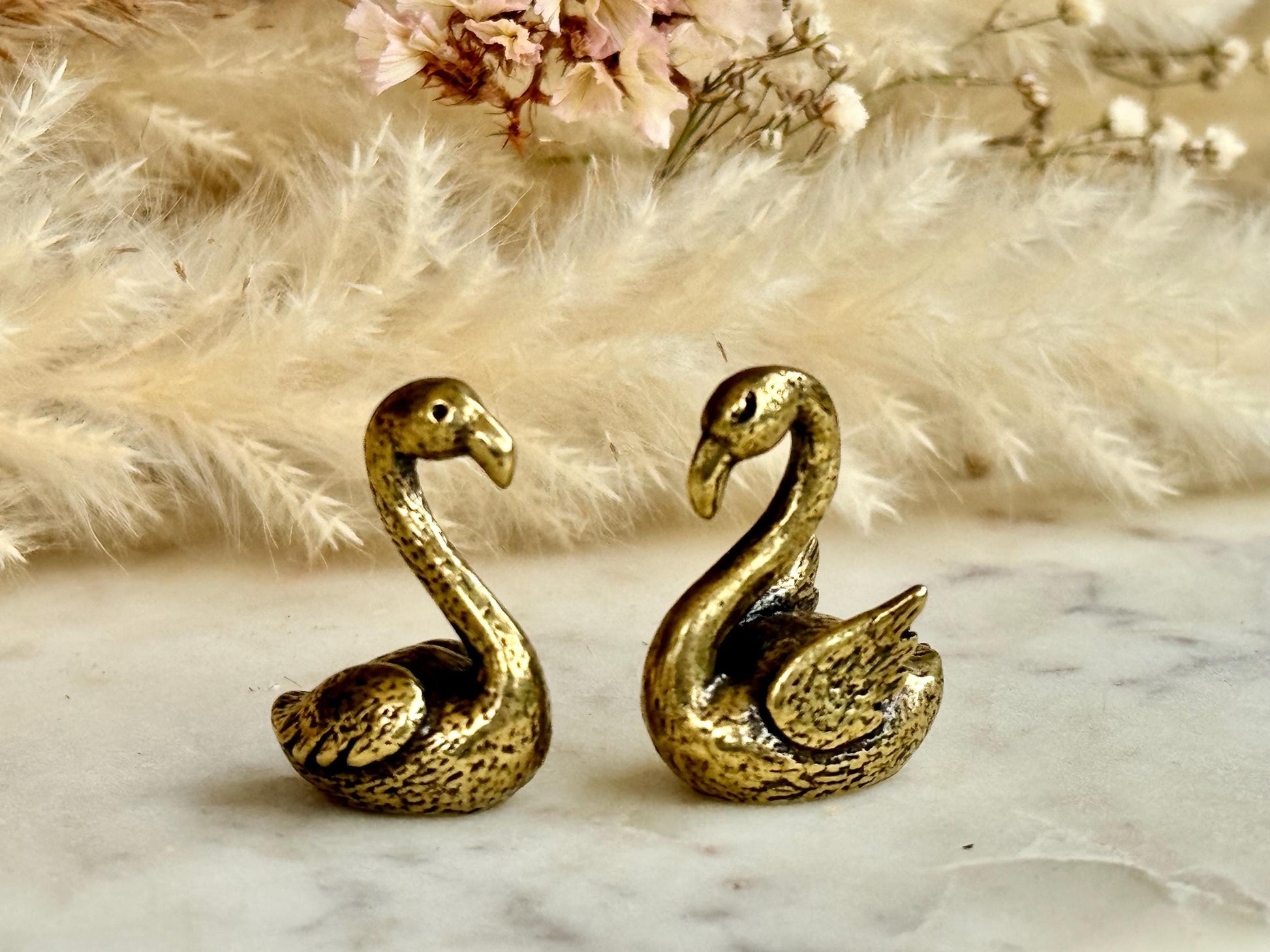 Pair of Solid brass couple of Swans figurines, tiny swans ornament, love talisman statue, Japanese style figurine, Small Flamingo statue
