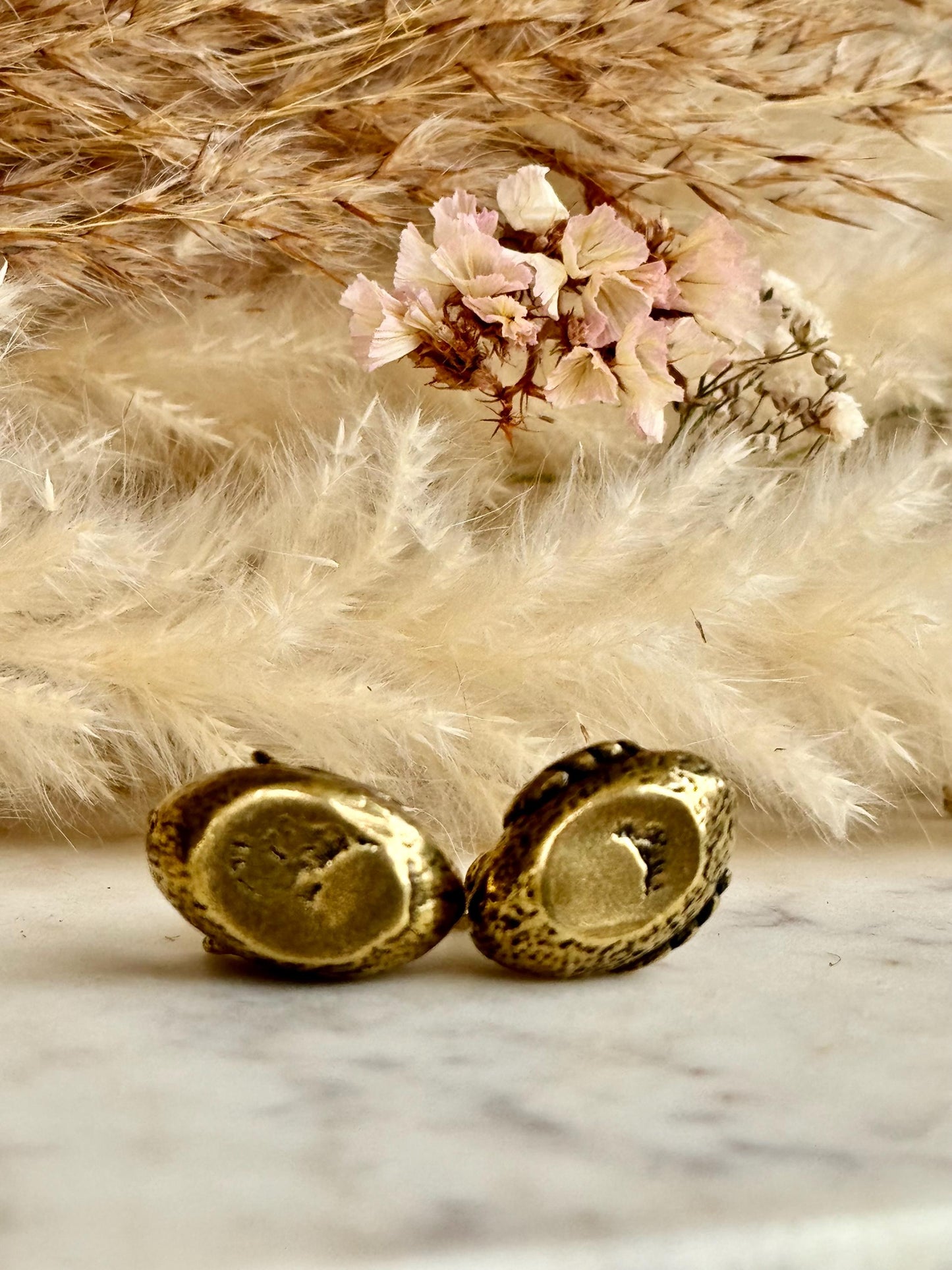 Pair of Solid brass couple of Swans figurines, tiny swans ornament, love talisman statue, Japanese style figurine, Small Flamingo statue