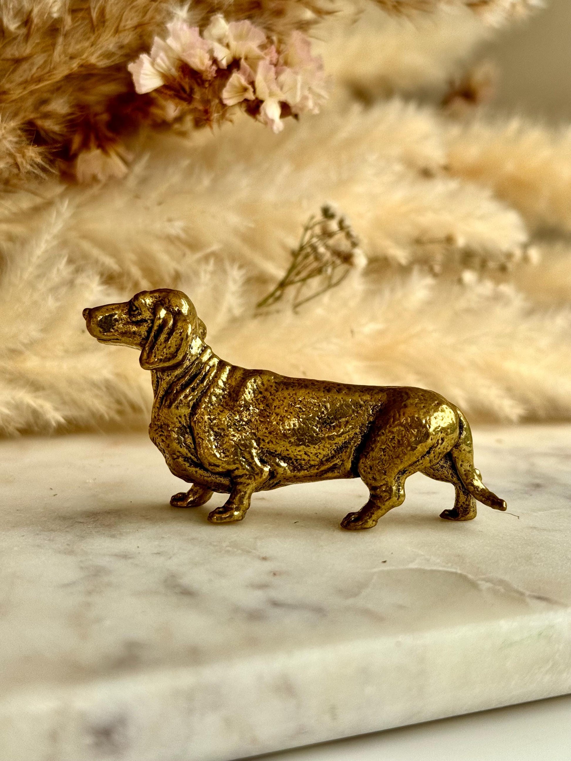 Lifelike solid brass dachshund figurine, beautiful German badger-dog statuette, metal sausage dog ornament, beautiful dog paperweight