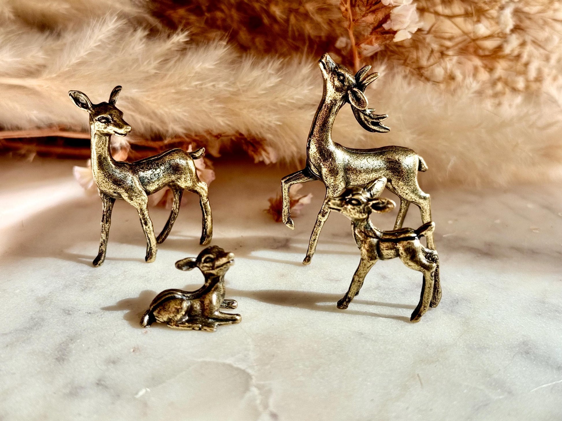 Set of Little Solid Brass Deer Family Desk Ornaments, Little deer statuettes - traditional Style Animal Figurines, Christmas Desk Decoration