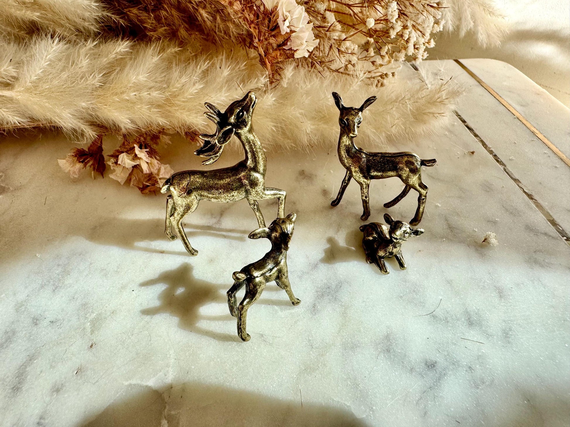 Set of Little Solid Brass Deer Family Desk Ornaments, Little deer statuettes - traditional Style Animal Figurines, Christmas Desk Decoration