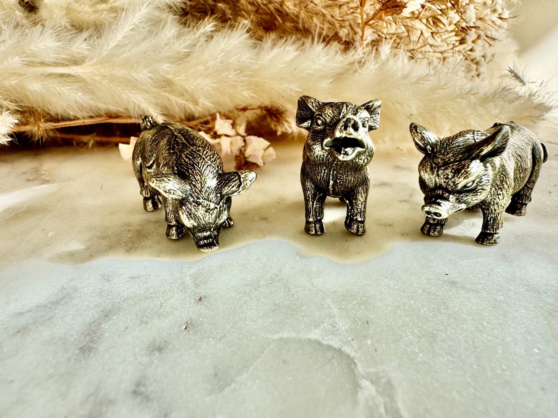 Happy little piggies fine workmanship solid brass miniature, lost wax casting figurine, three little pig figurine, cute animal sculpture