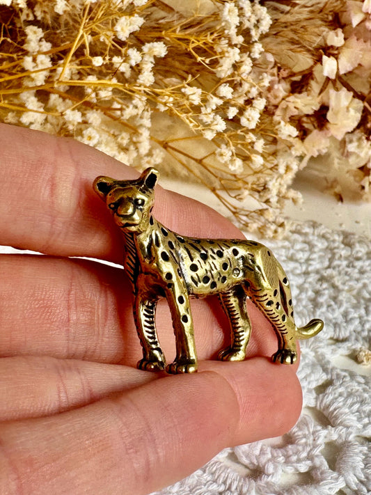 Elegant Solid Brass Cheetahs figurine: Artfully Crafted Sculptures Celebrating the Grace and Speed of the Wild, leopard ornament