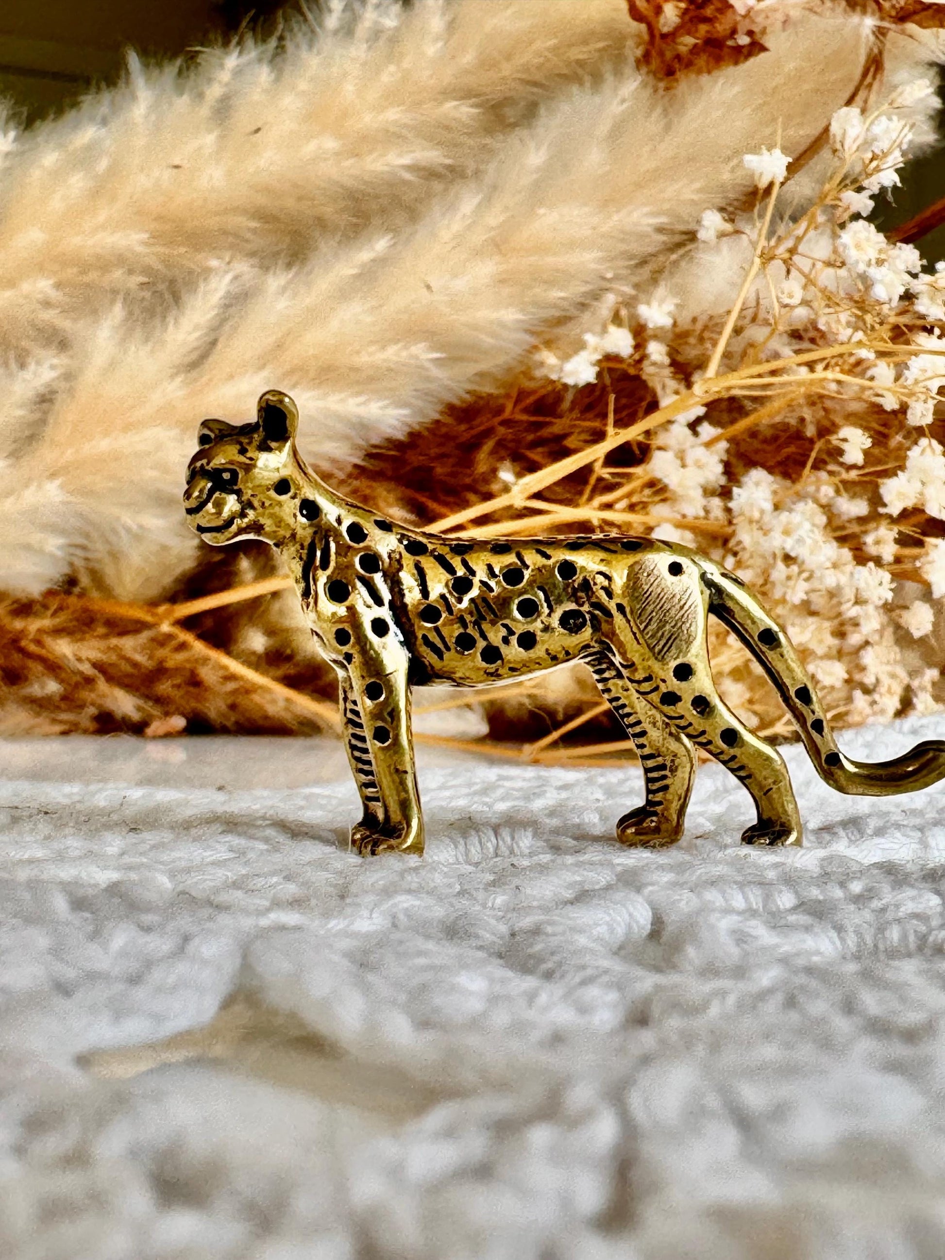 Elegant Solid Brass Cheetahs figurine: Artfully Crafted Sculptures Celebrating the Grace and Speed of the Wild, leopard ornament