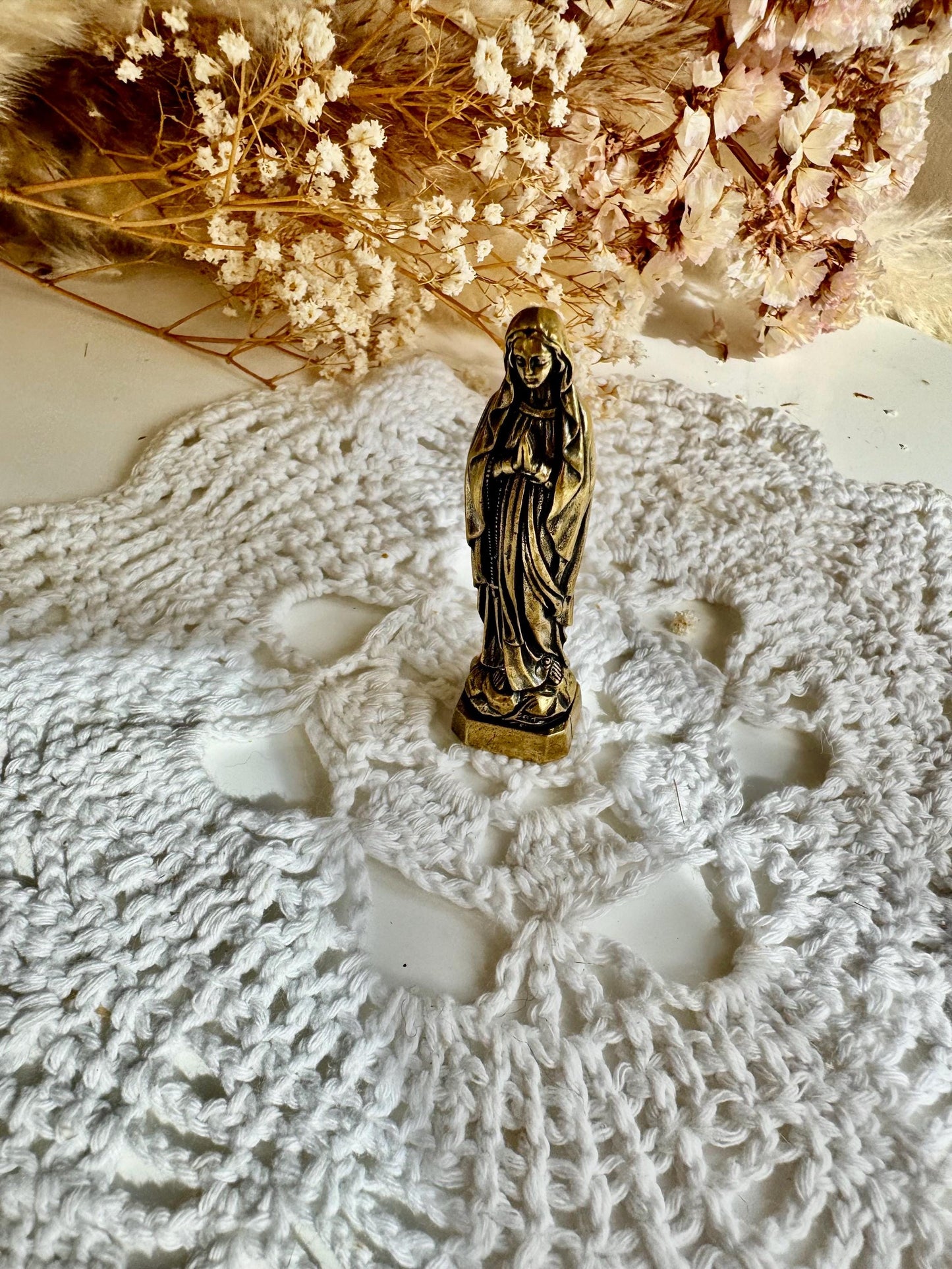 Handcrafted Solid Brass Virgin Mary Statue, Detailed Religious Figurine Catholic Home Decor, Elegant Blessed Virgin Mary Prayer Sculpture