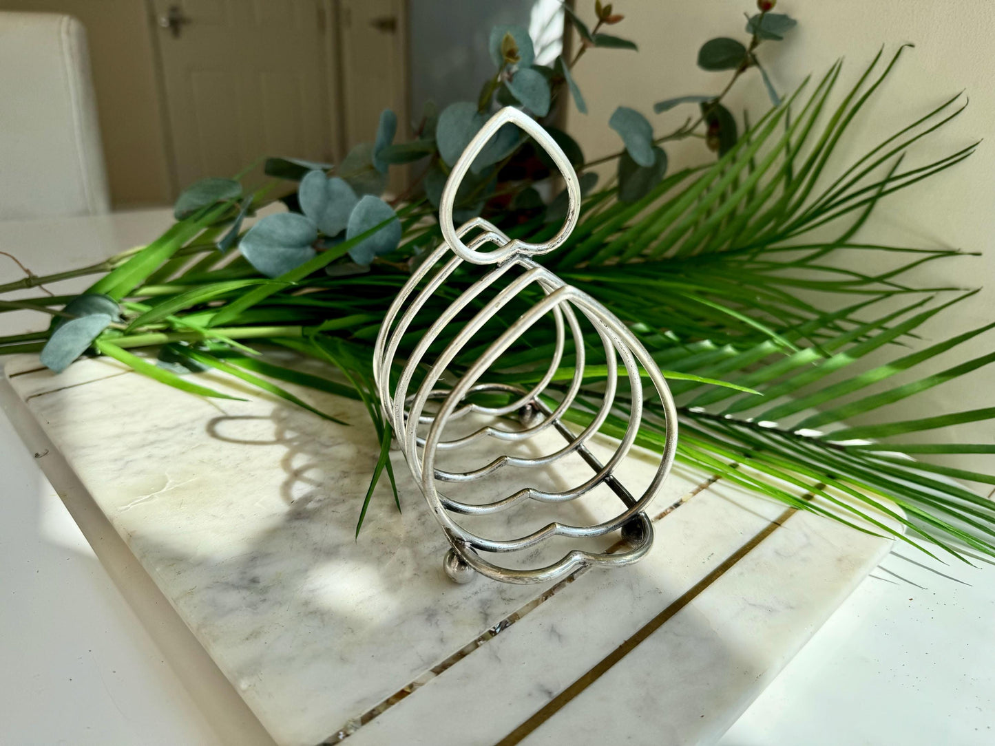 Victorian Lovely Design Silver Plated Antique English Edwardian Silver Plated 4 Slice Heart Shaped Toast Rack, c1905