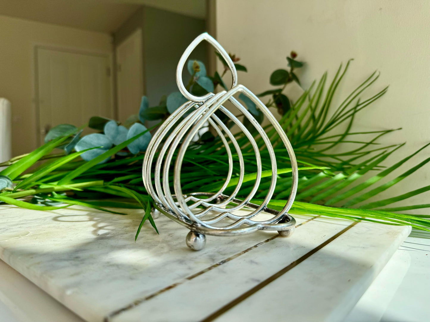 Victorian Lovely Design Silver Plated Antique English Edwardian Silver Plated 4 Slice Heart Shaped Toast Rack, c1905